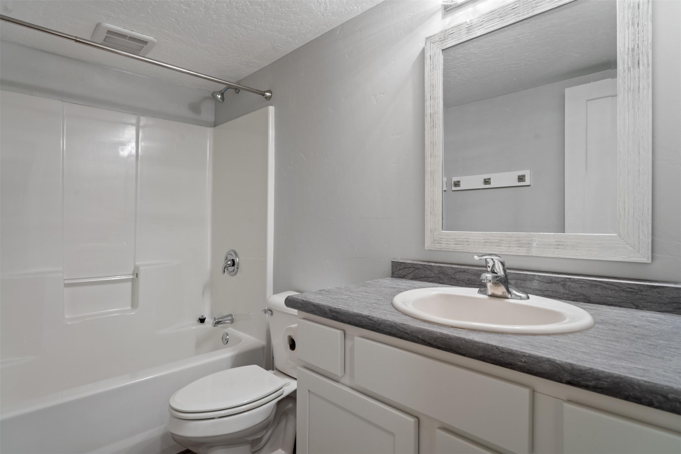 2421 Half Hitch Drive Property Photo 25