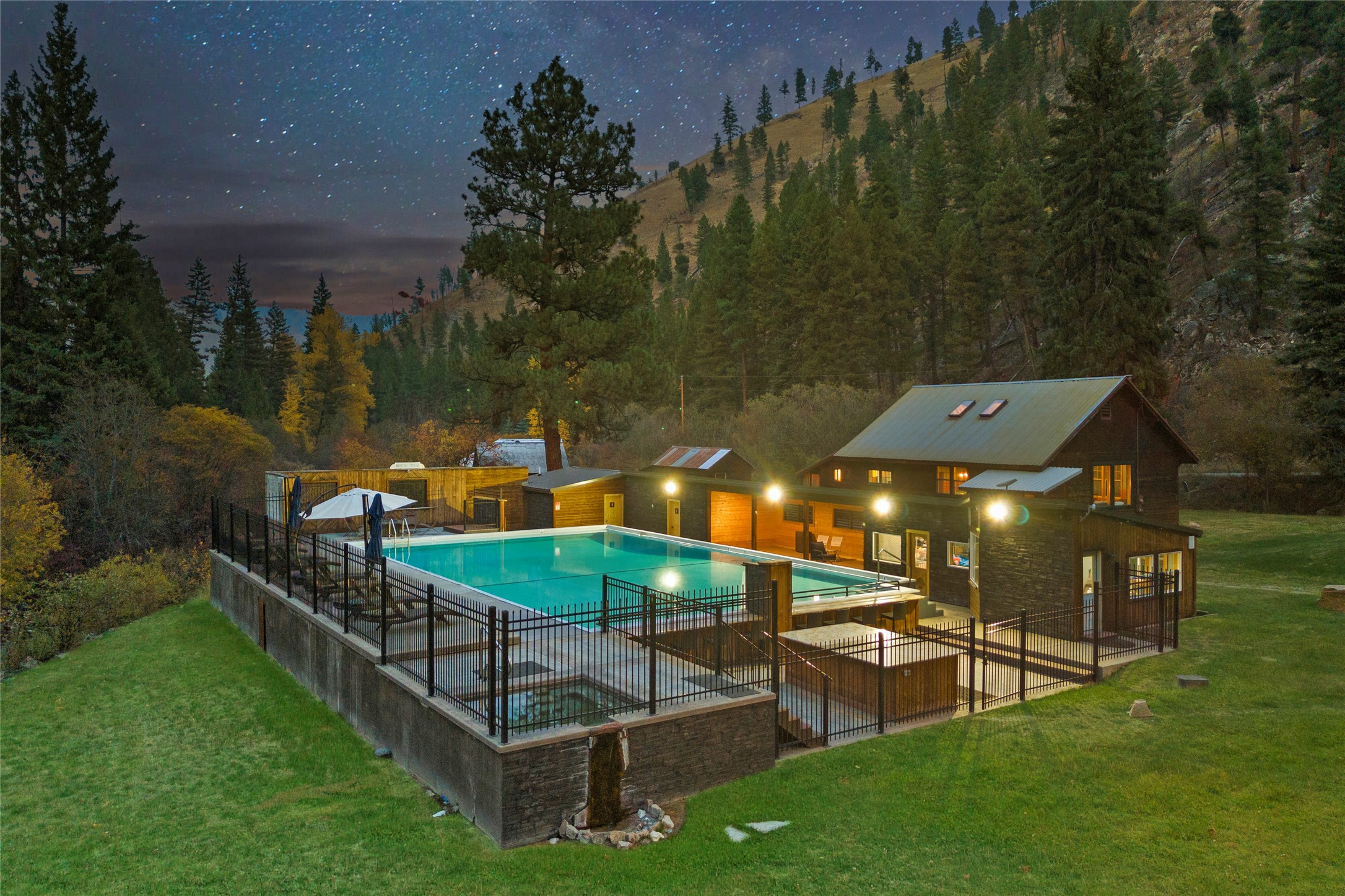 260 And 162 Medicine Springs Road Property Photo
