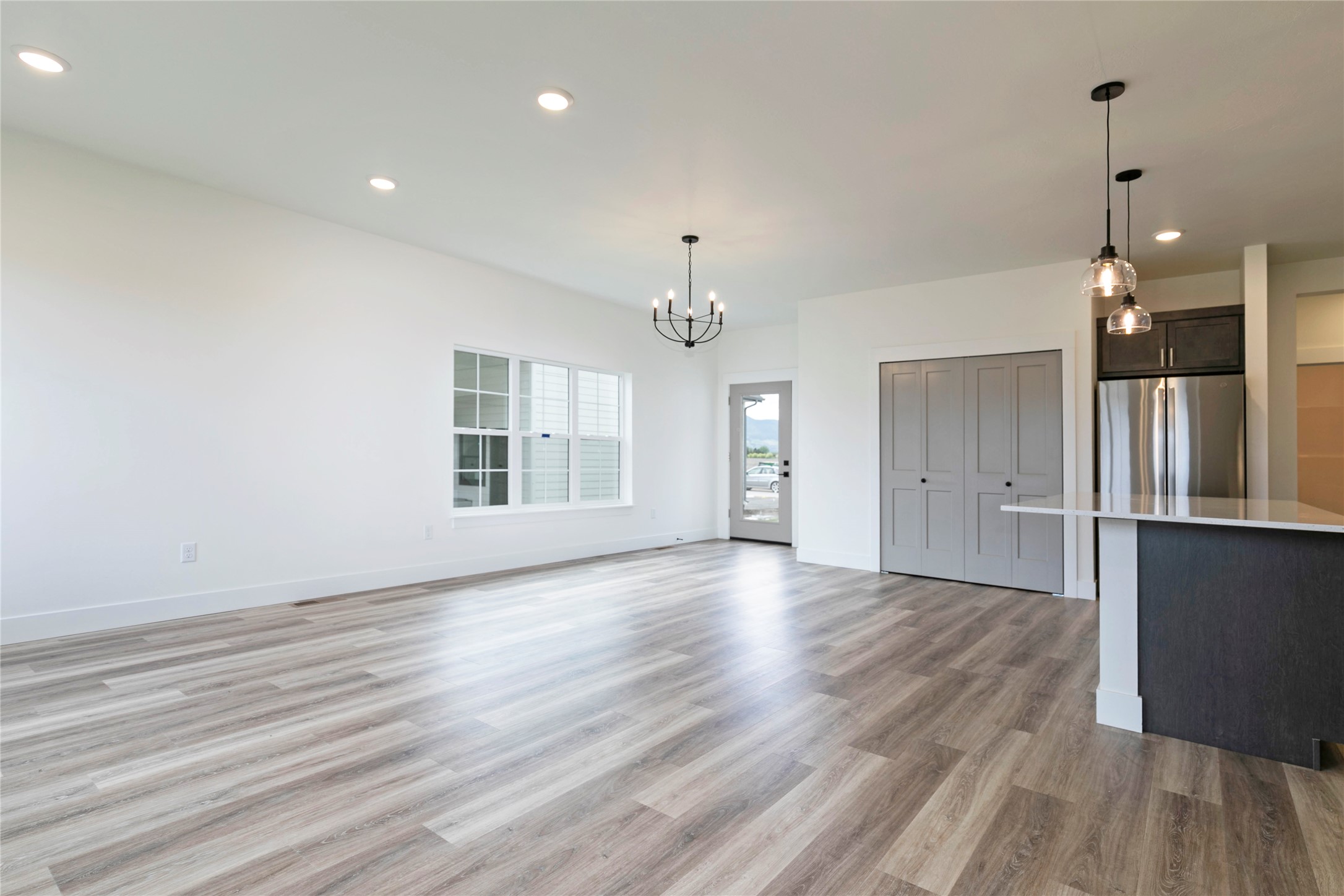 4962 England England Boulevard Property Photo 5