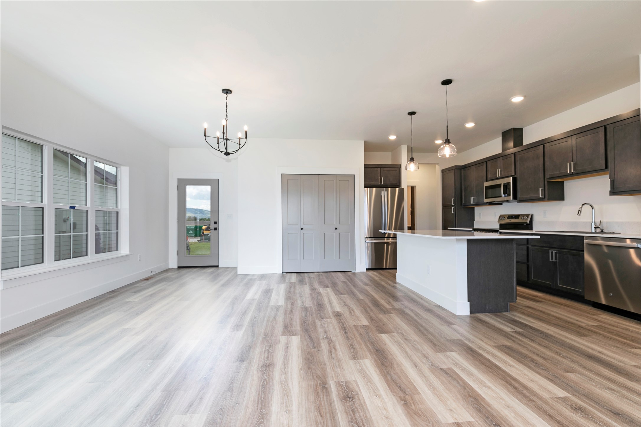 4962 England England Boulevard Property Photo 6