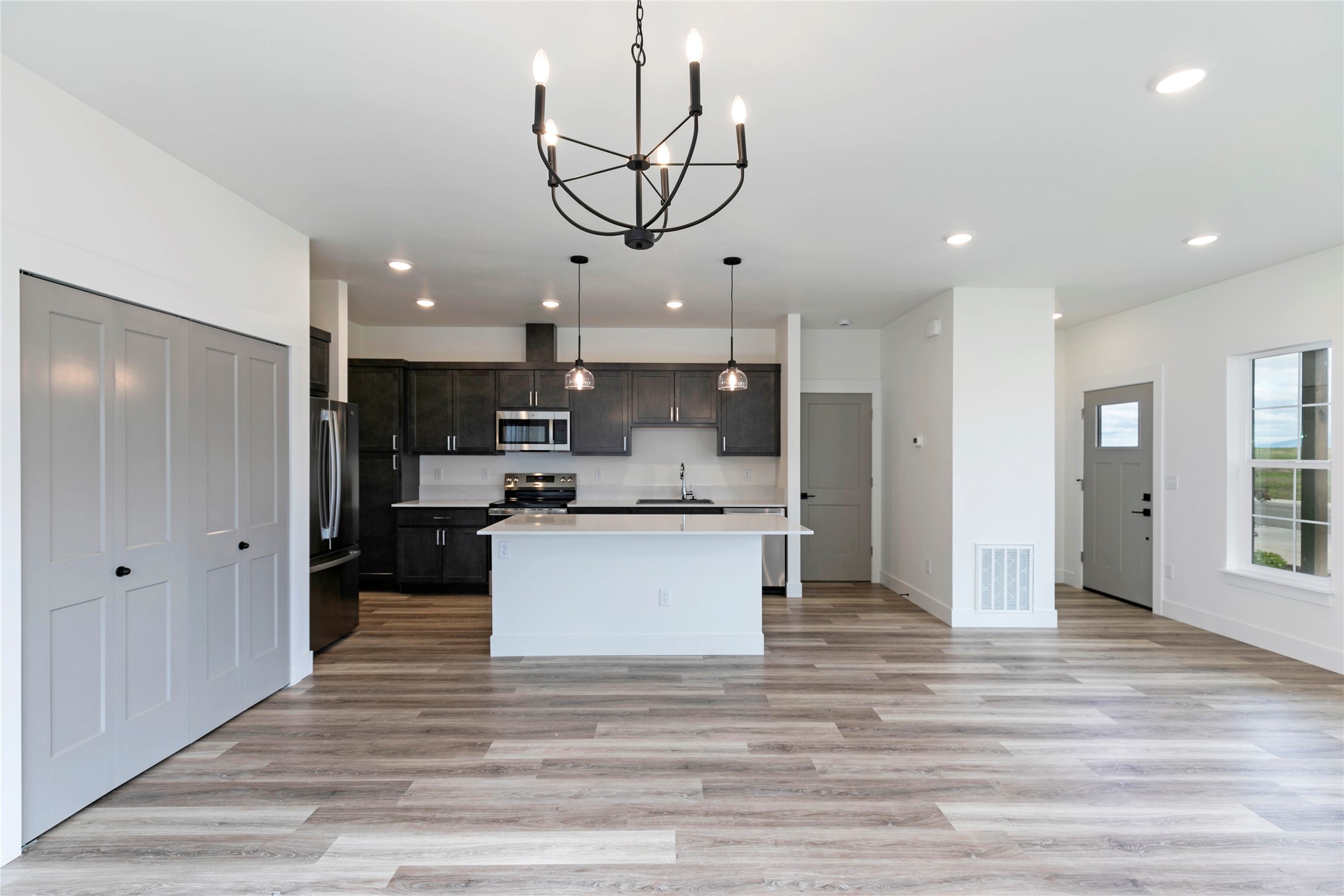 4962 England England Boulevard Property Photo 8