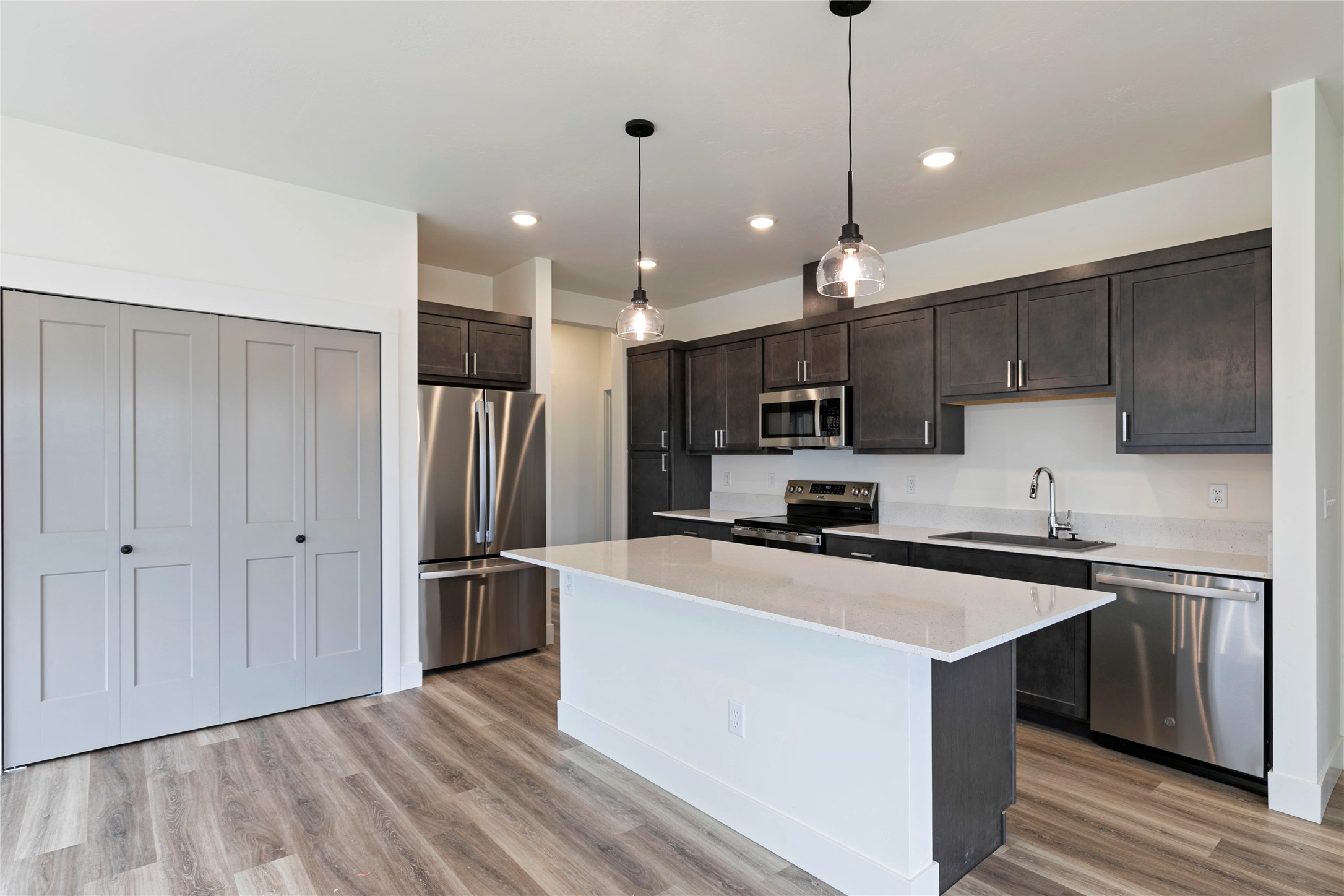 4962 England England Boulevard Property Photo 14