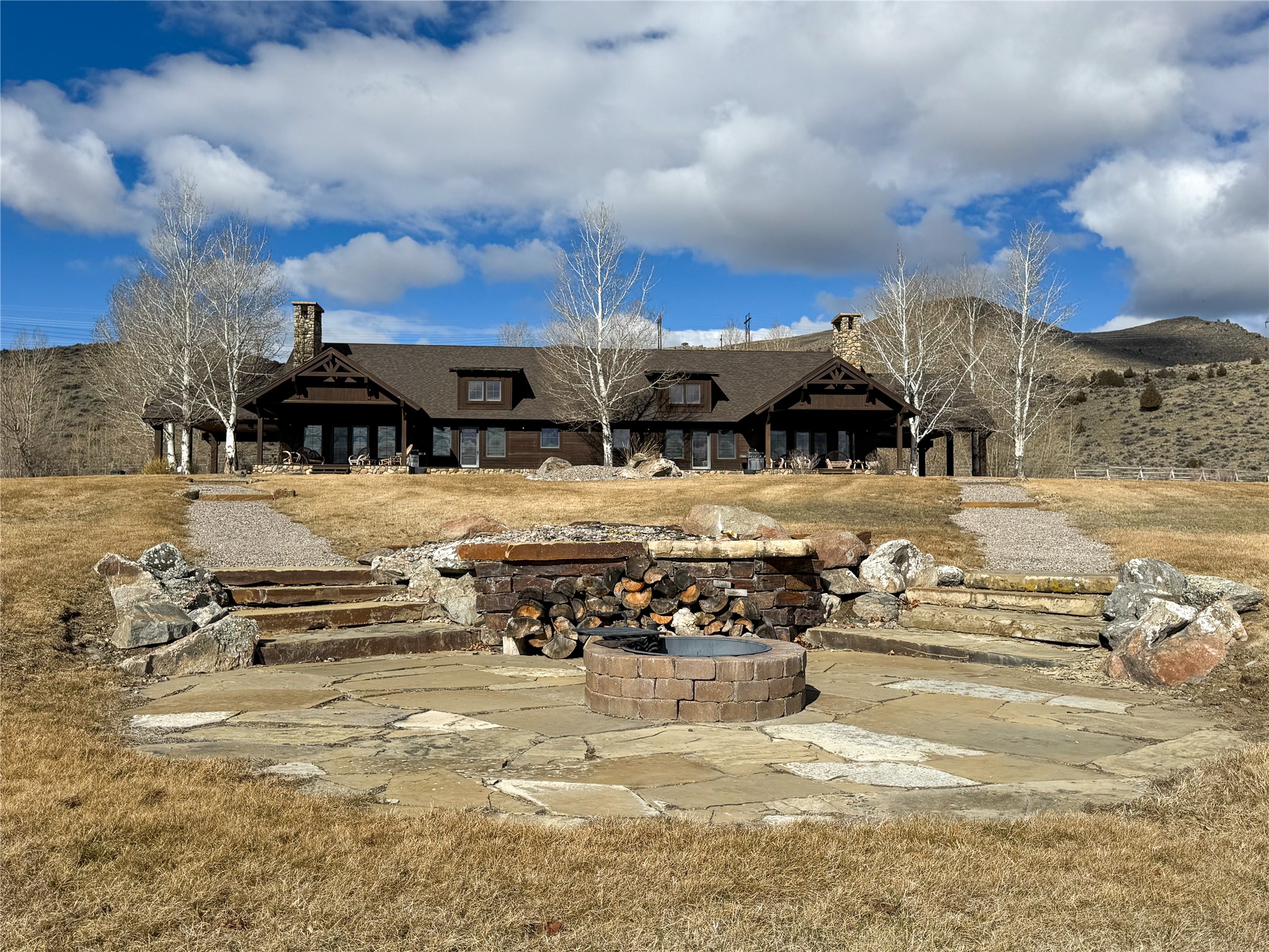 100 Snowberry Path Property Photo 9
