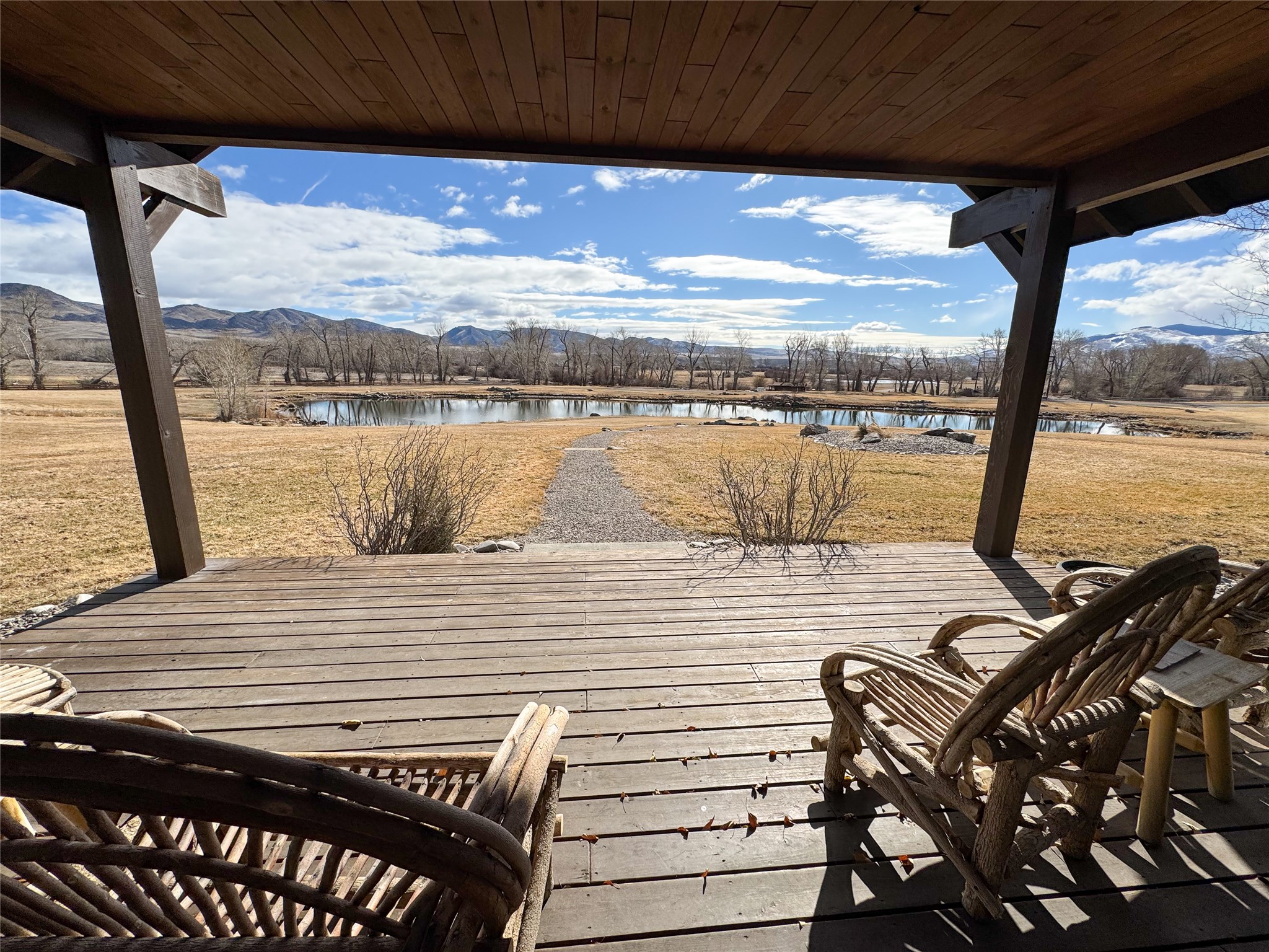 100 Snowberry Path Property Photo 29