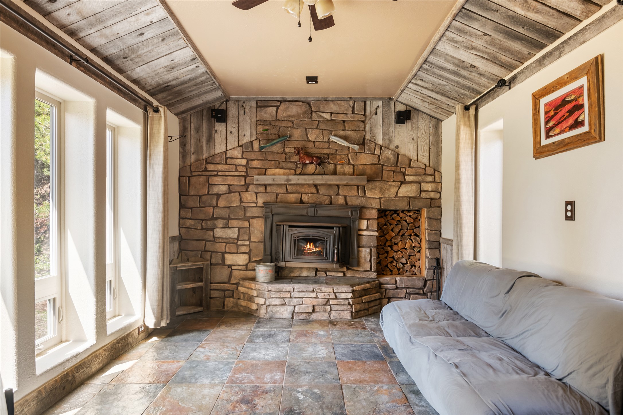 23268 Old Mountain Road Property Photo 5