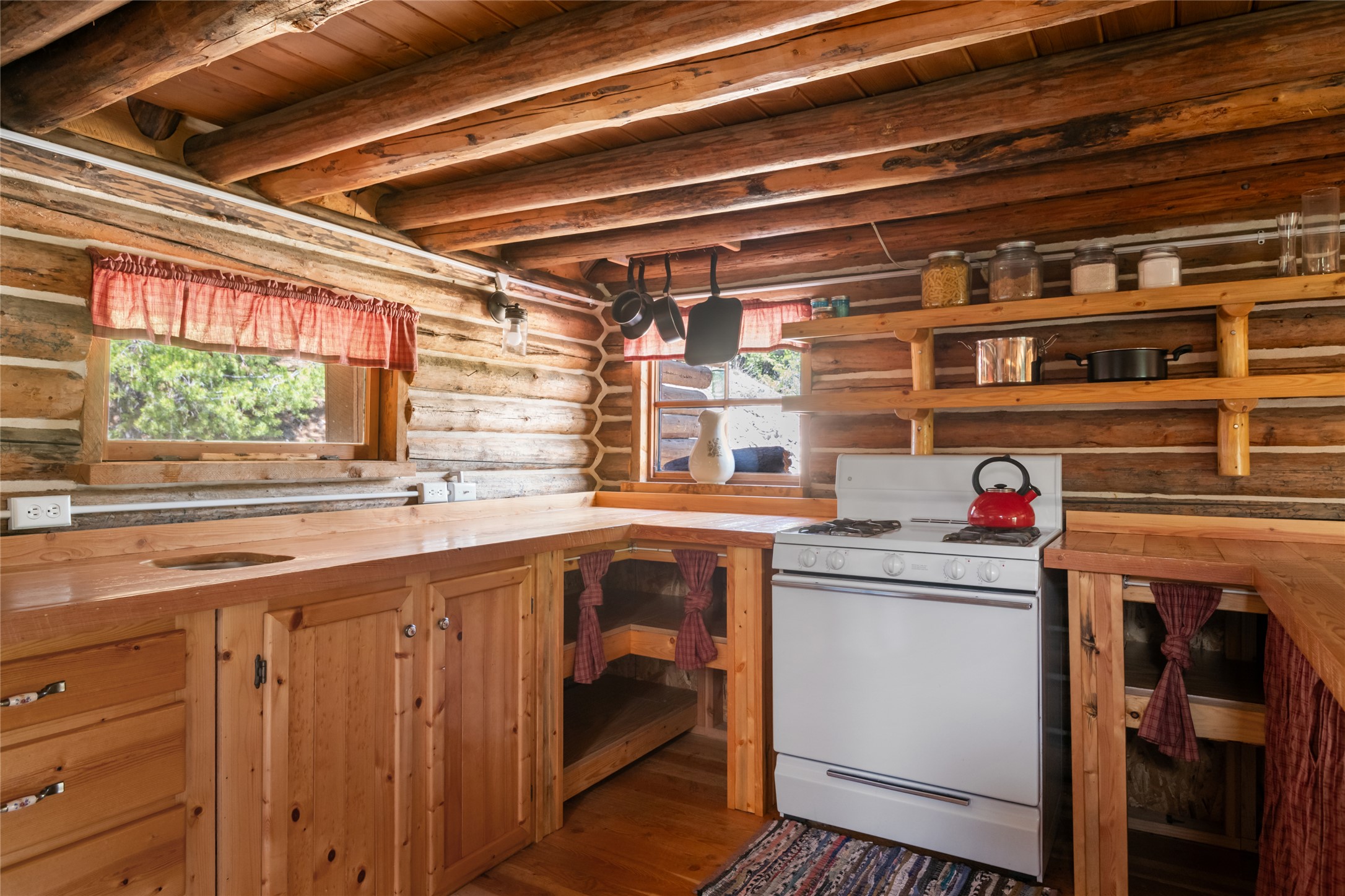 23268 Old Mountain Road Property Photo 9