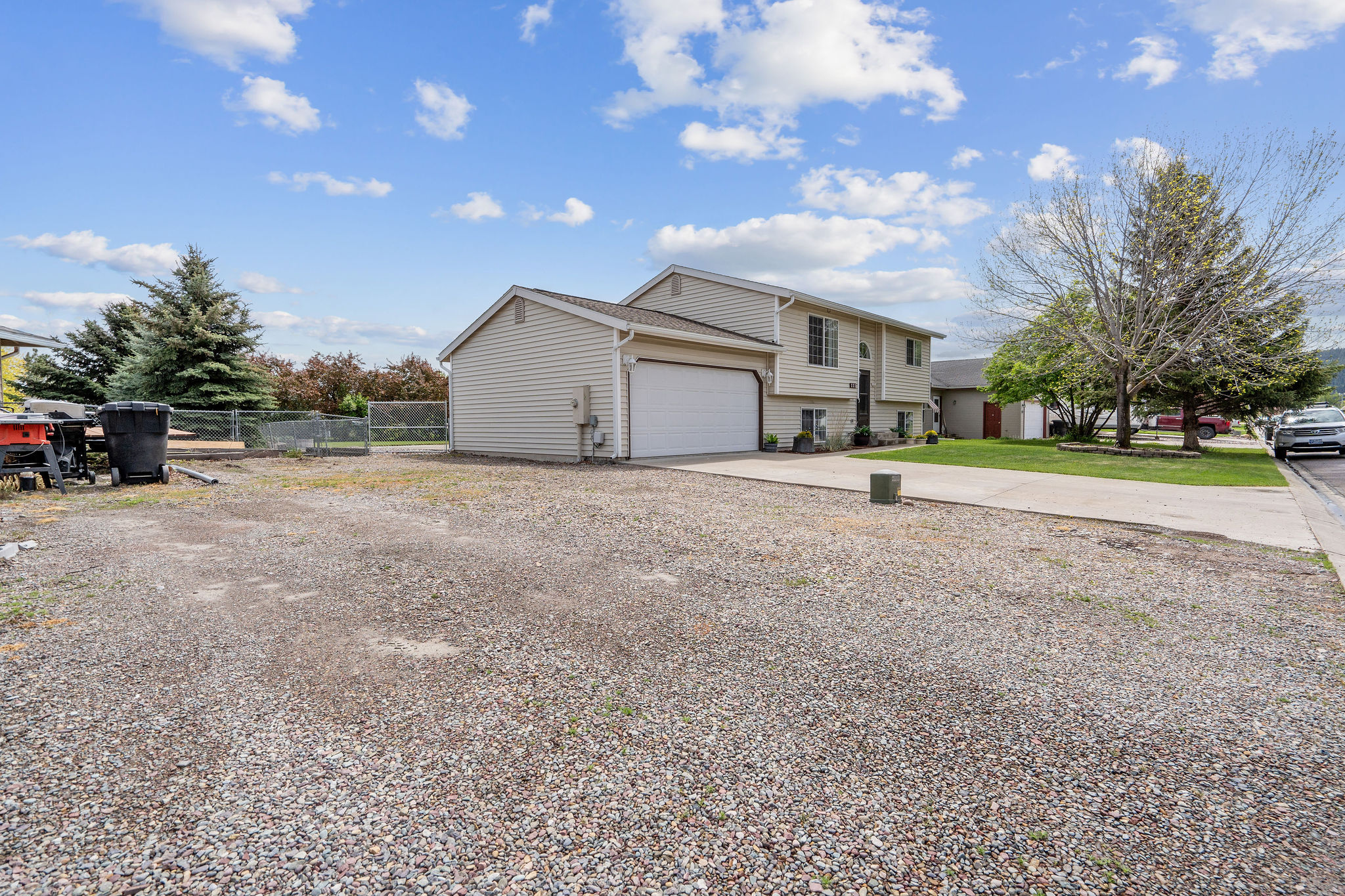 111 Greenbriar Drive Property Photo 9