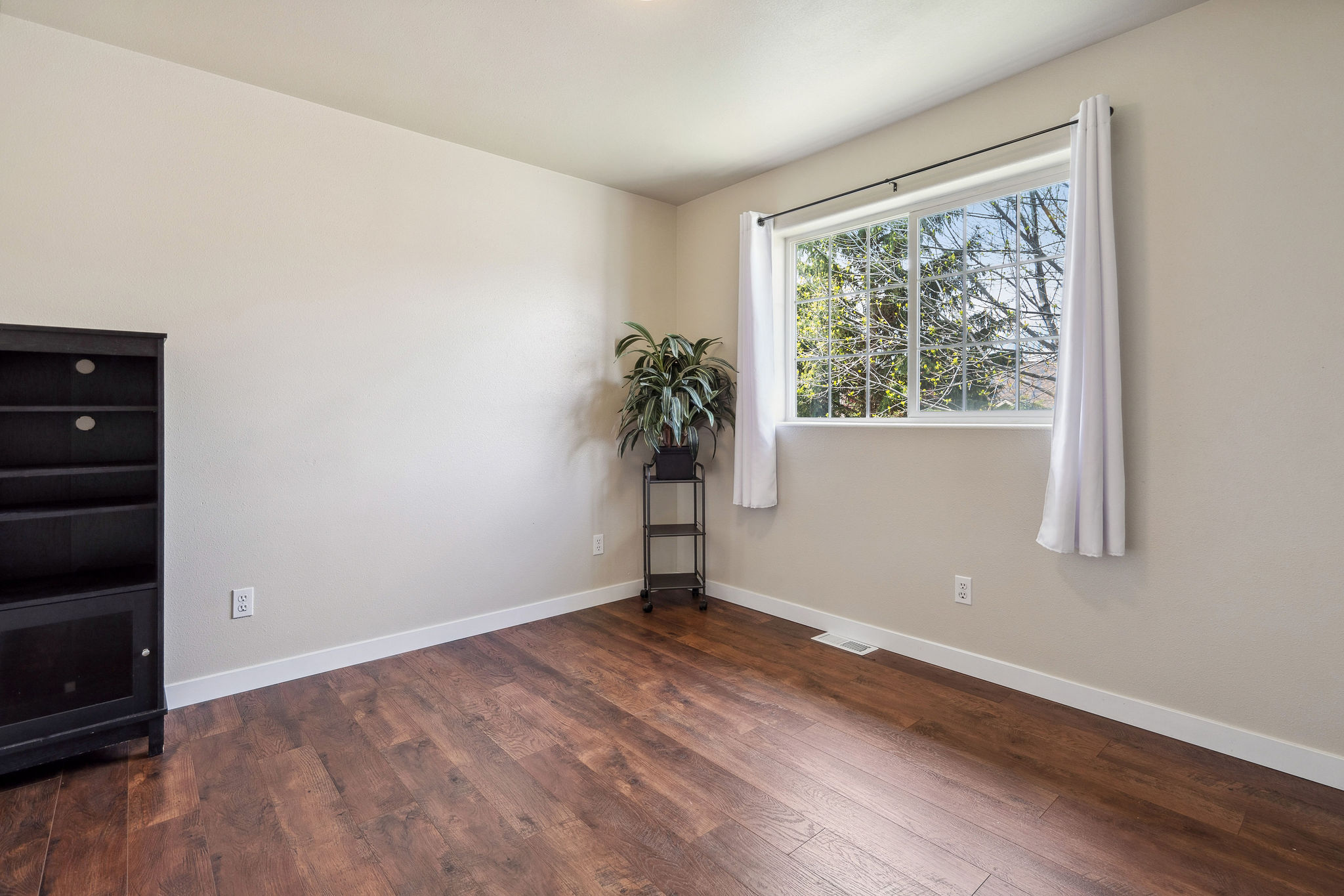 111 Greenbriar Drive Property Photo 24