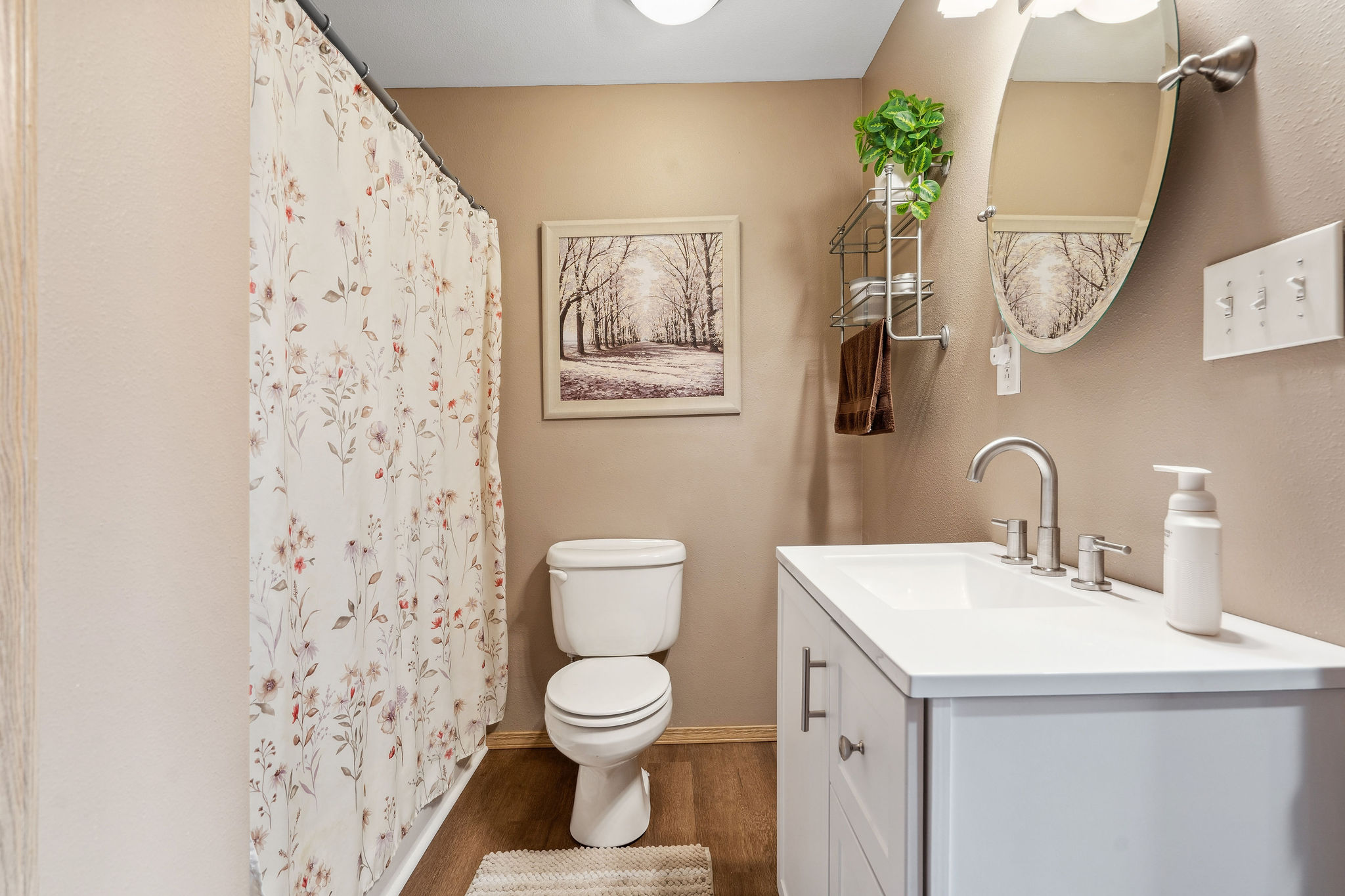 111 Greenbriar Drive Property Photo 32