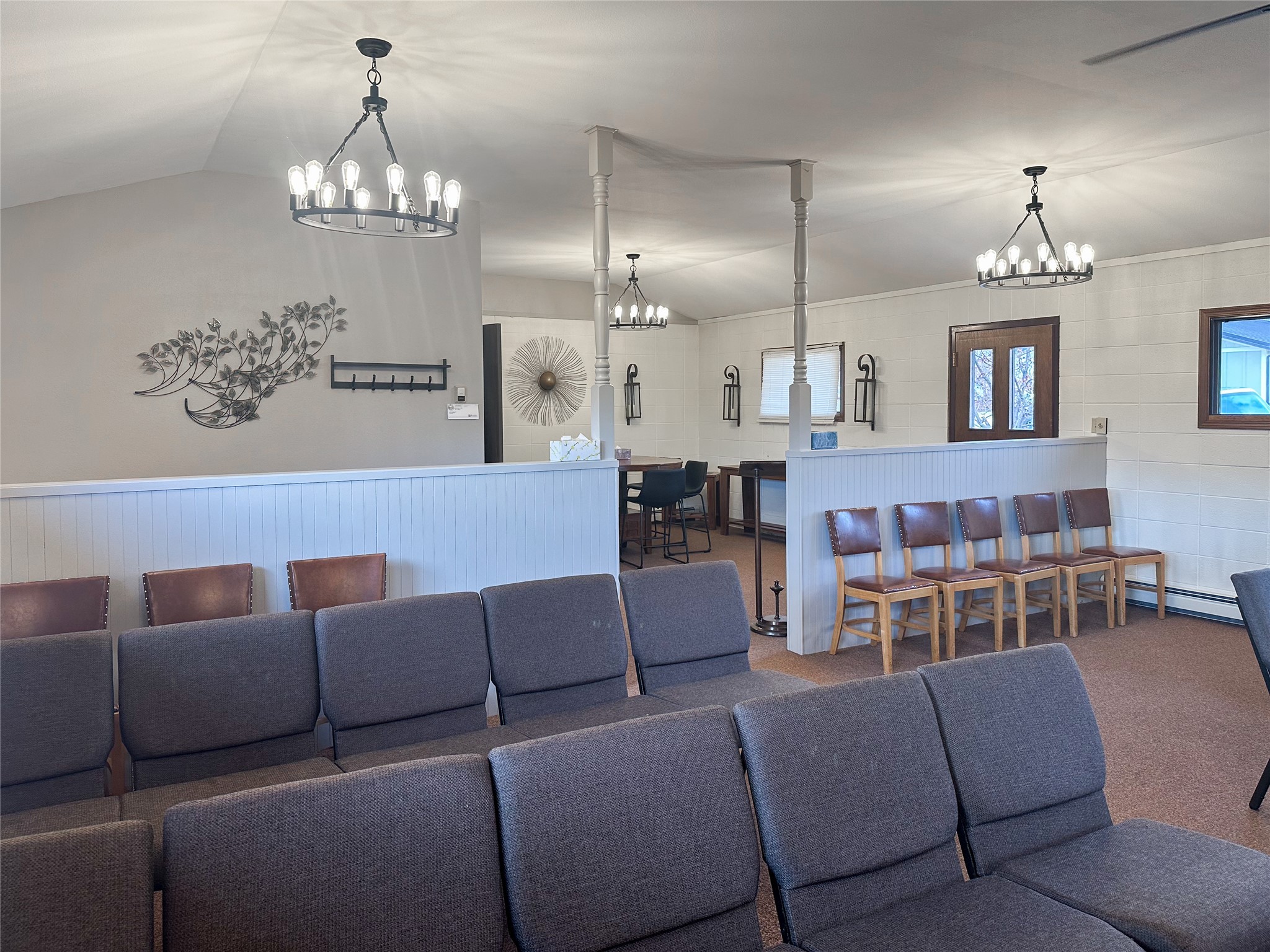 107 S Holland Street Property Photo 11