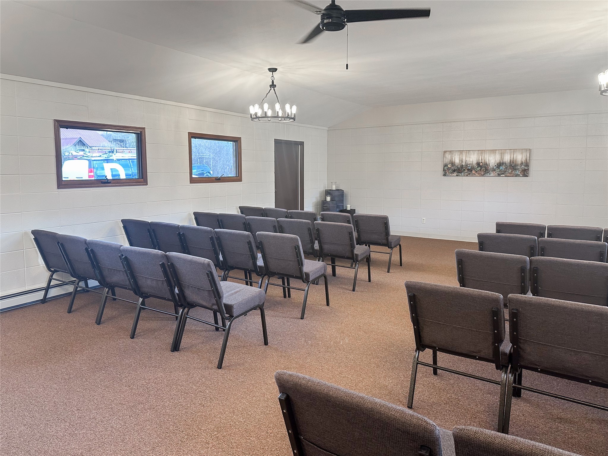 107 S Holland Street Property Photo 12