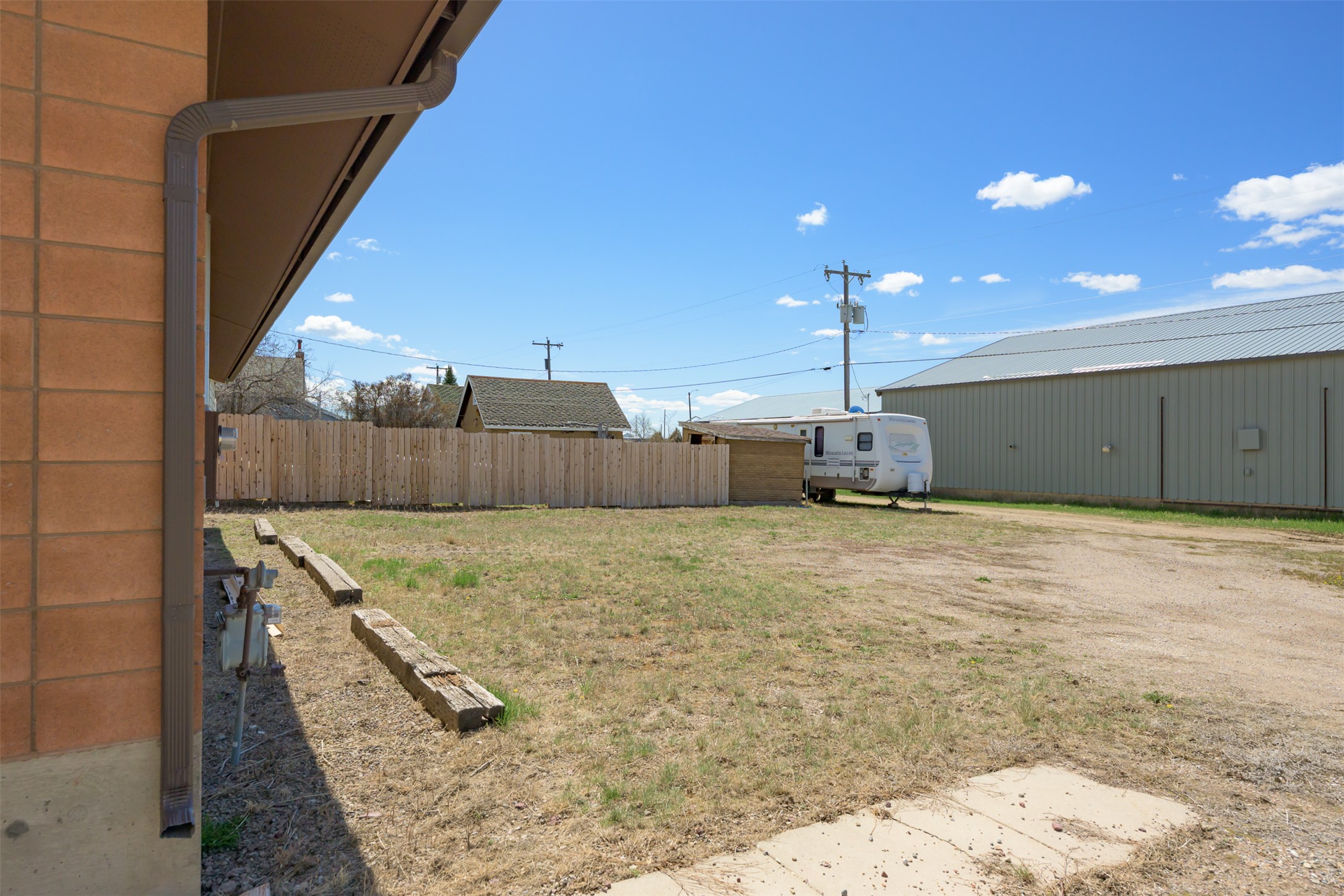 107 S Holland Street Property Photo 16