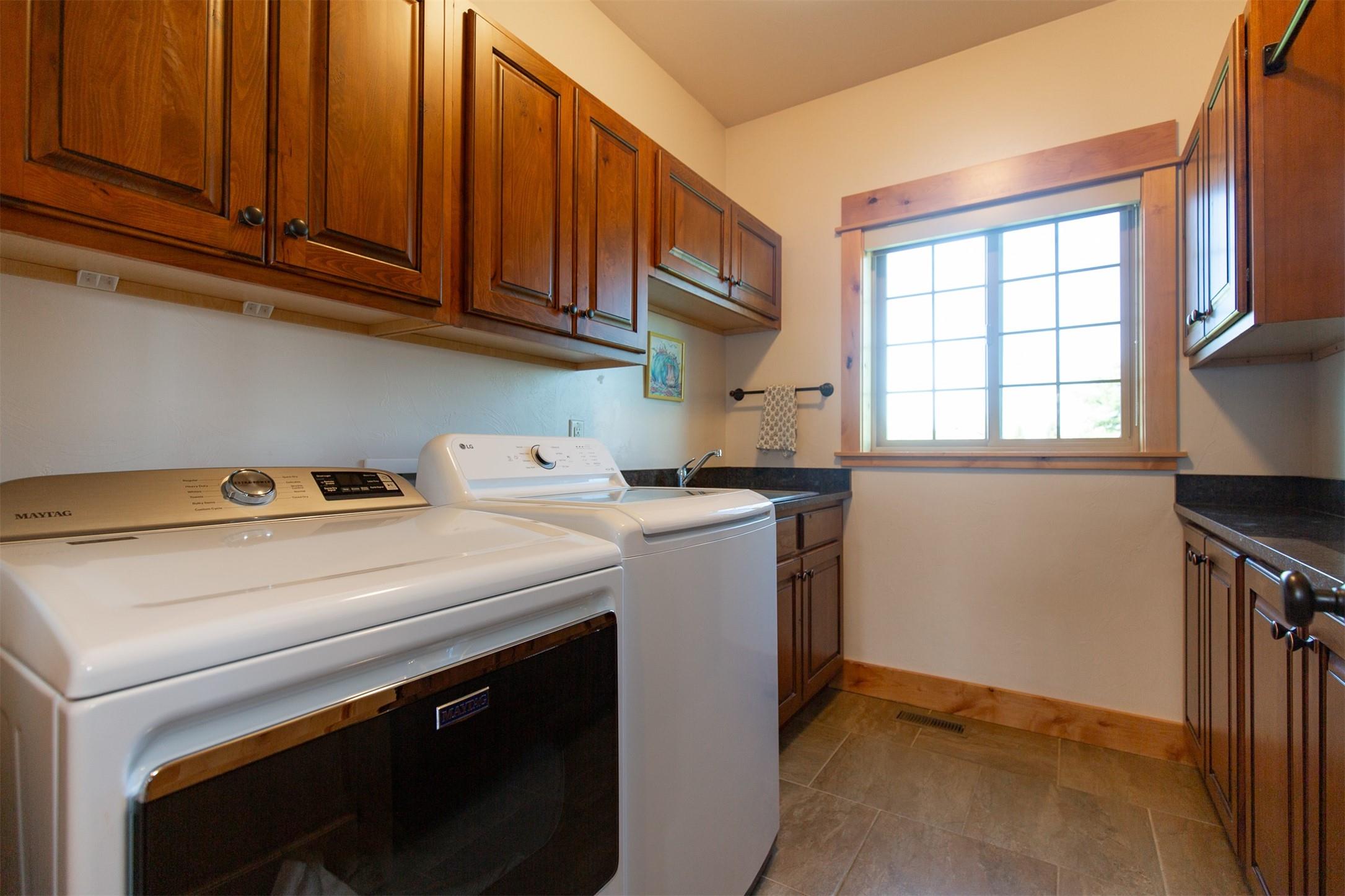 423 Parklands Trail Property Photo 27