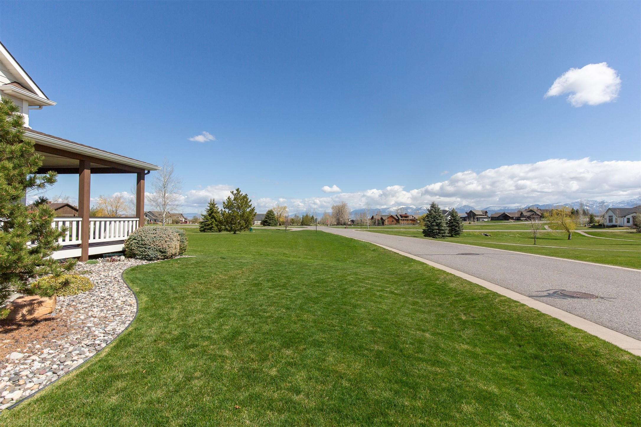 423 Parklands Trail Property Photo 47
