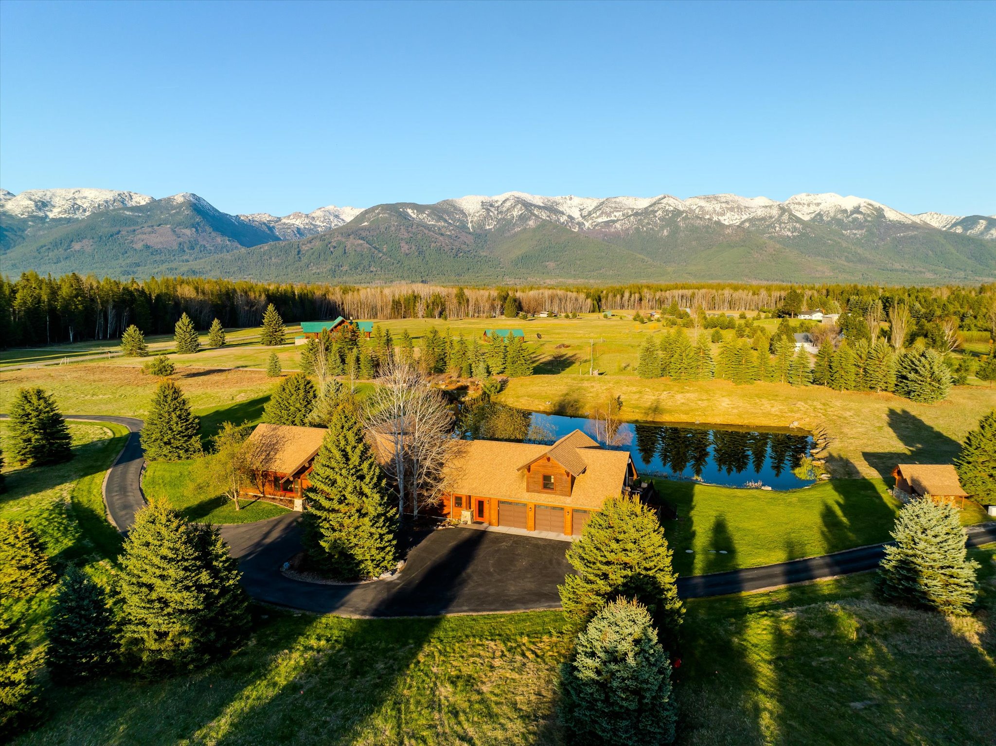 1075 Swan Horseshoe Drive Property Photo 1