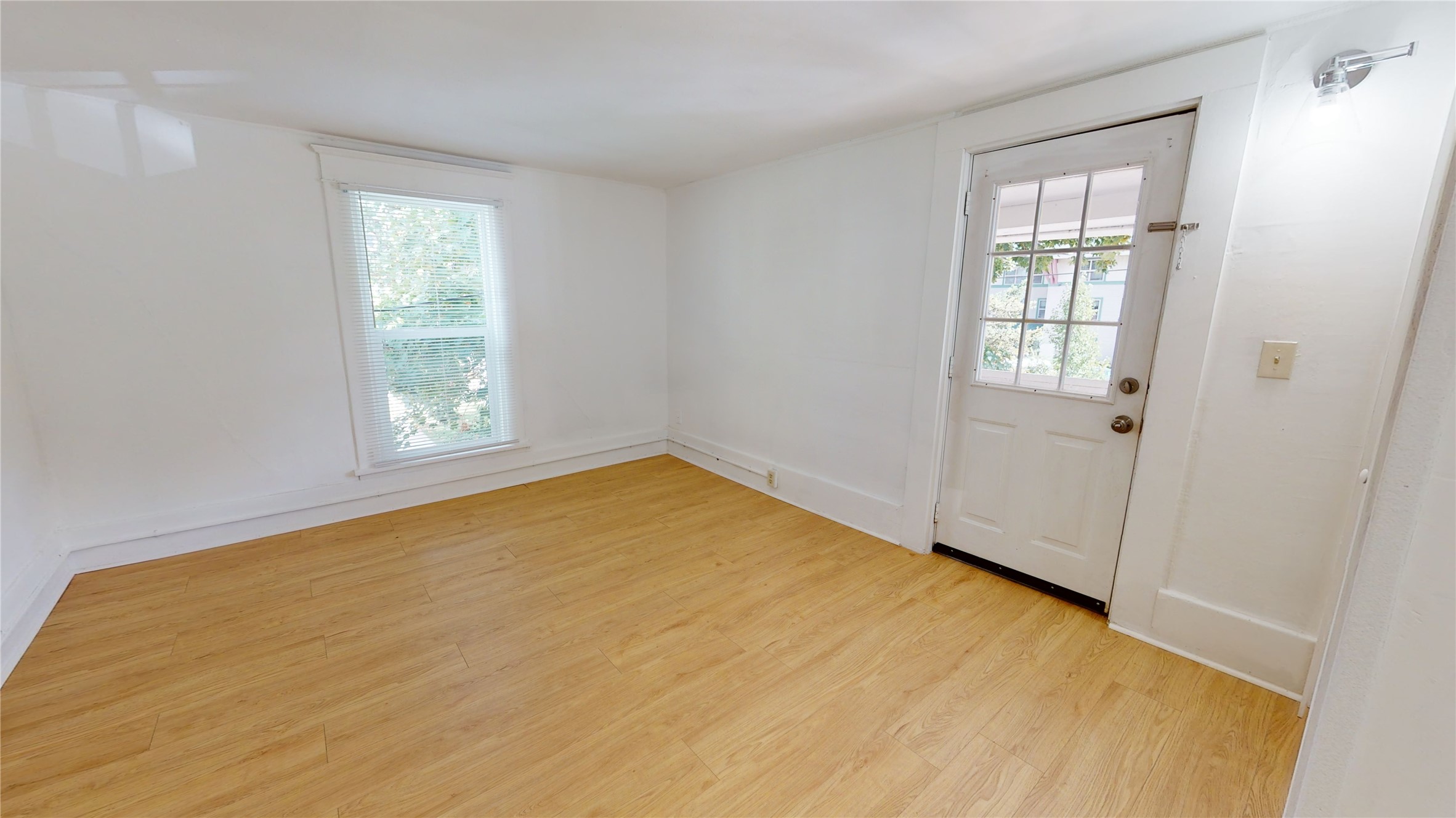 29 3rd Avenue E Property Photo 13