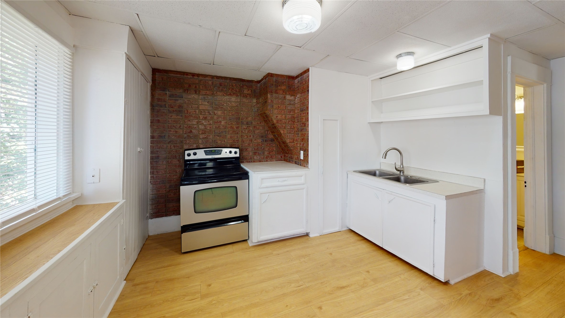 29 3rd Avenue E Property Photo 18