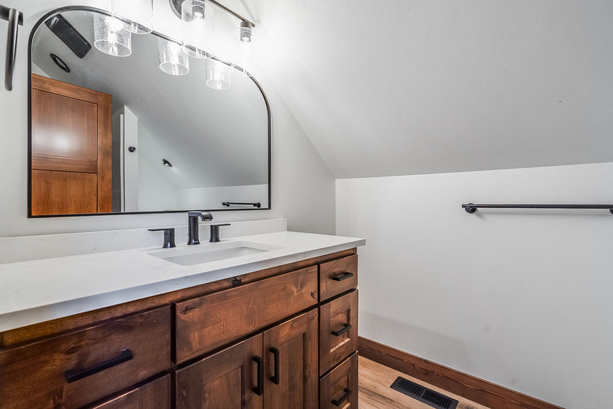 309 Stanton Street Property Photo 32