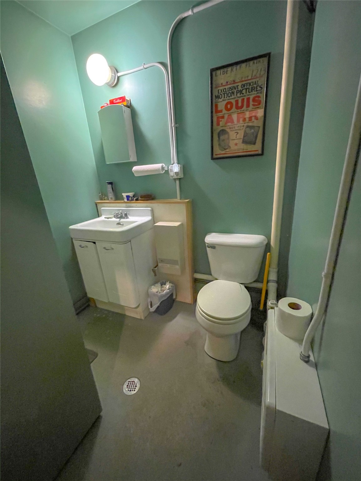 307 & 309 Washington Street Property Photo 21