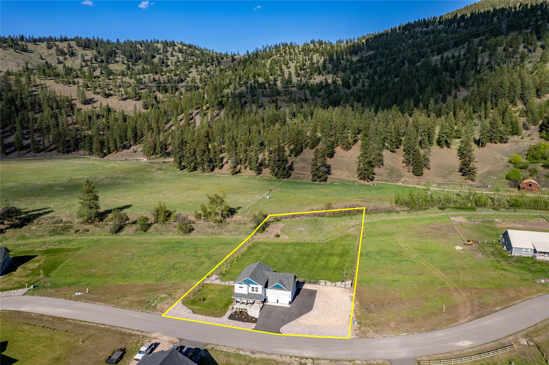 21087 Pamin Loop Property Photo 4