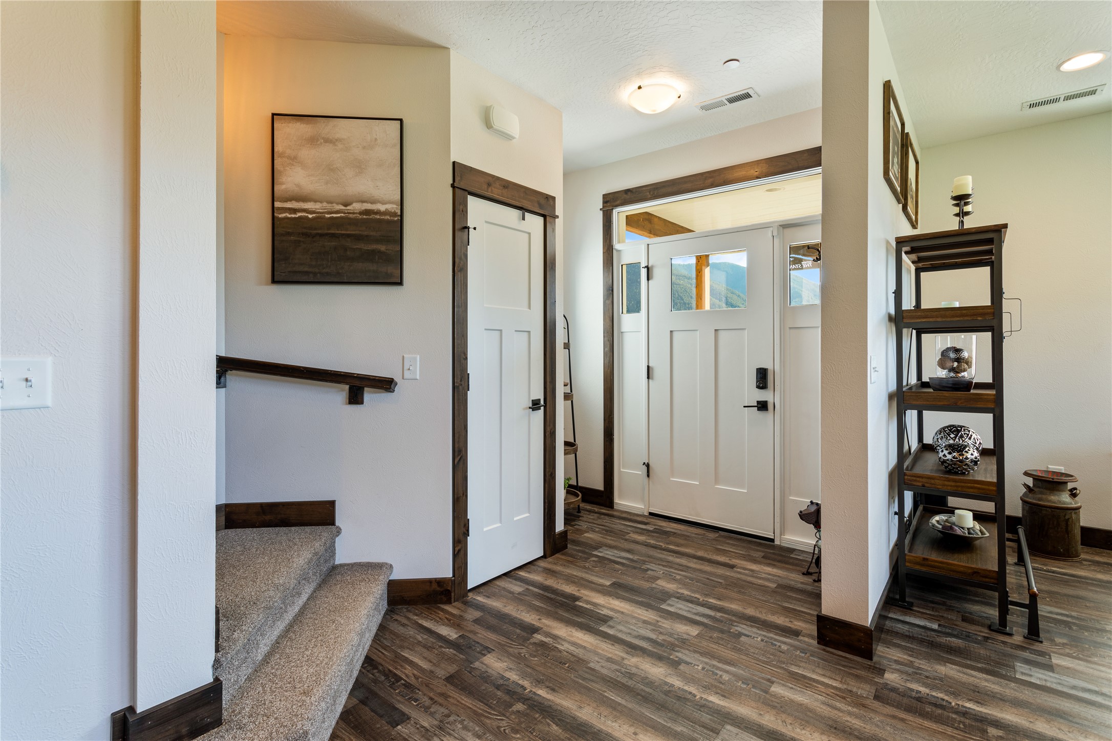 21087 Pamin Loop Property Photo 5