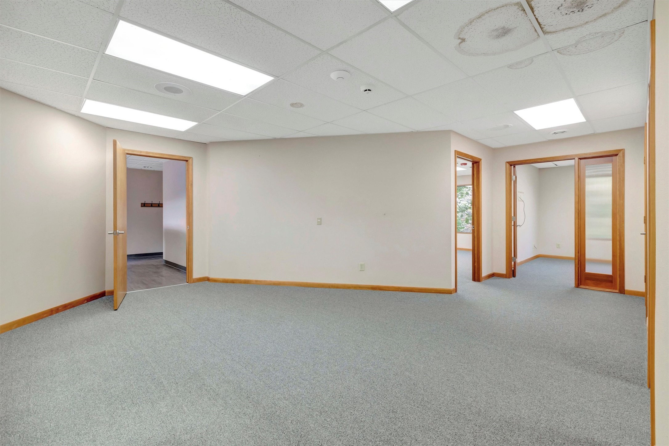 690 Sw Higgins Avenue E&f Property Photo 22