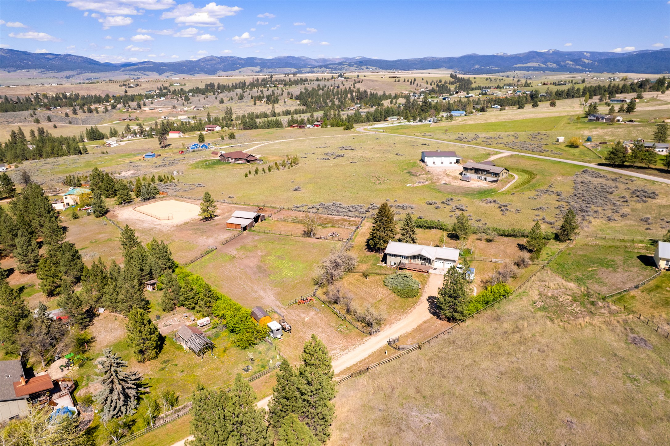 445 Sapphire Lane Property Photo
