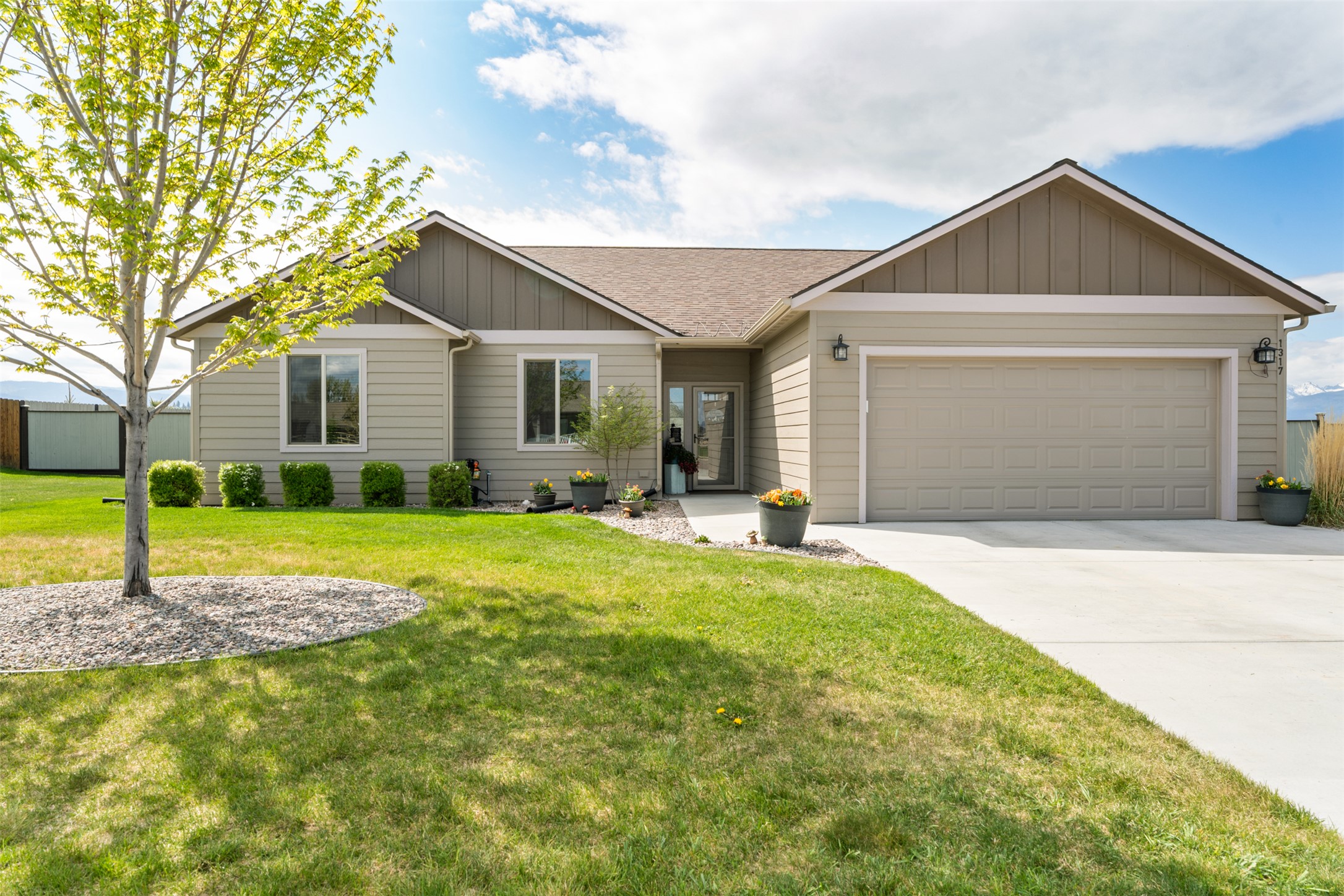 1317 Creekside Drive Property Photo
