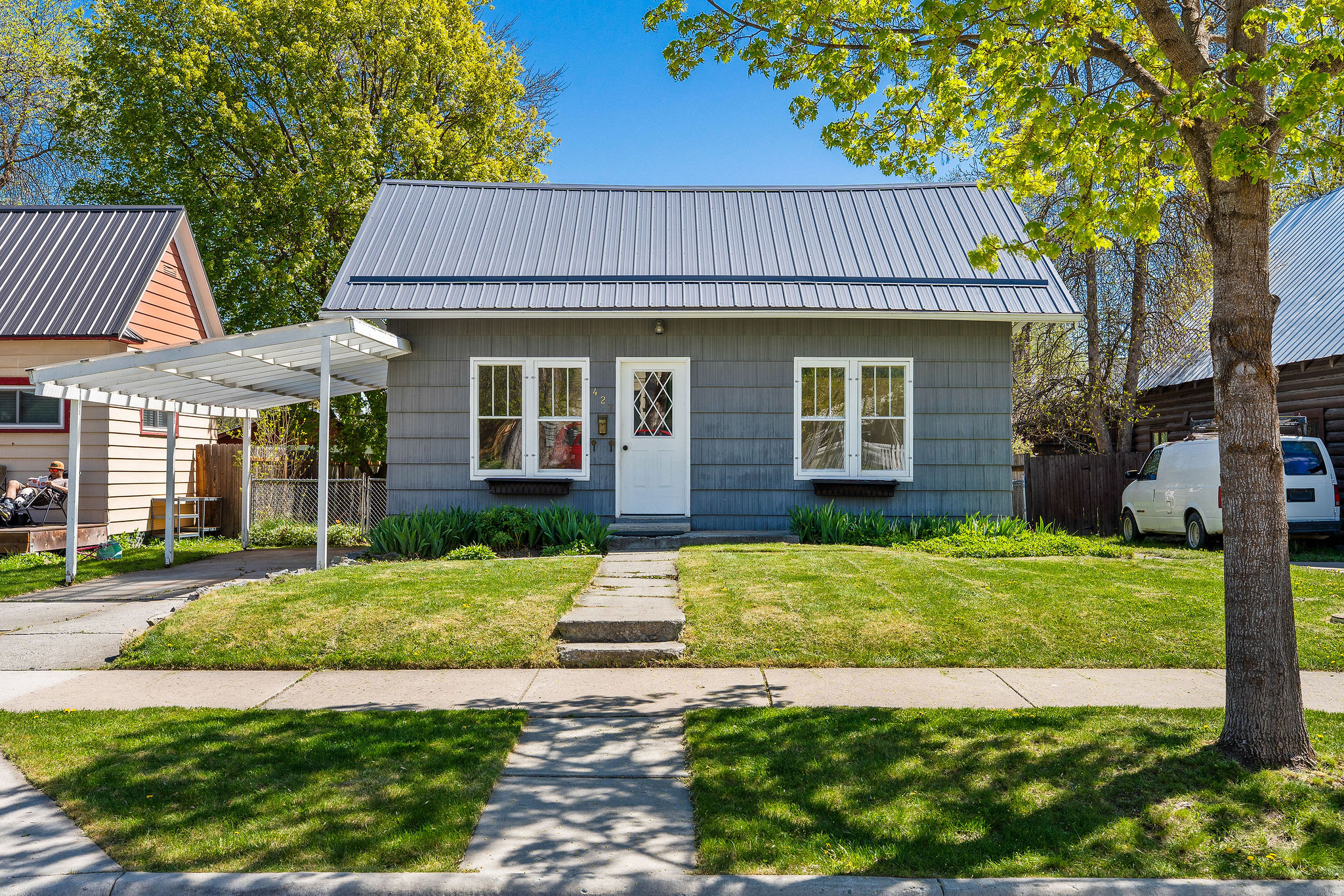 427 Somers Avenue Property Photo
