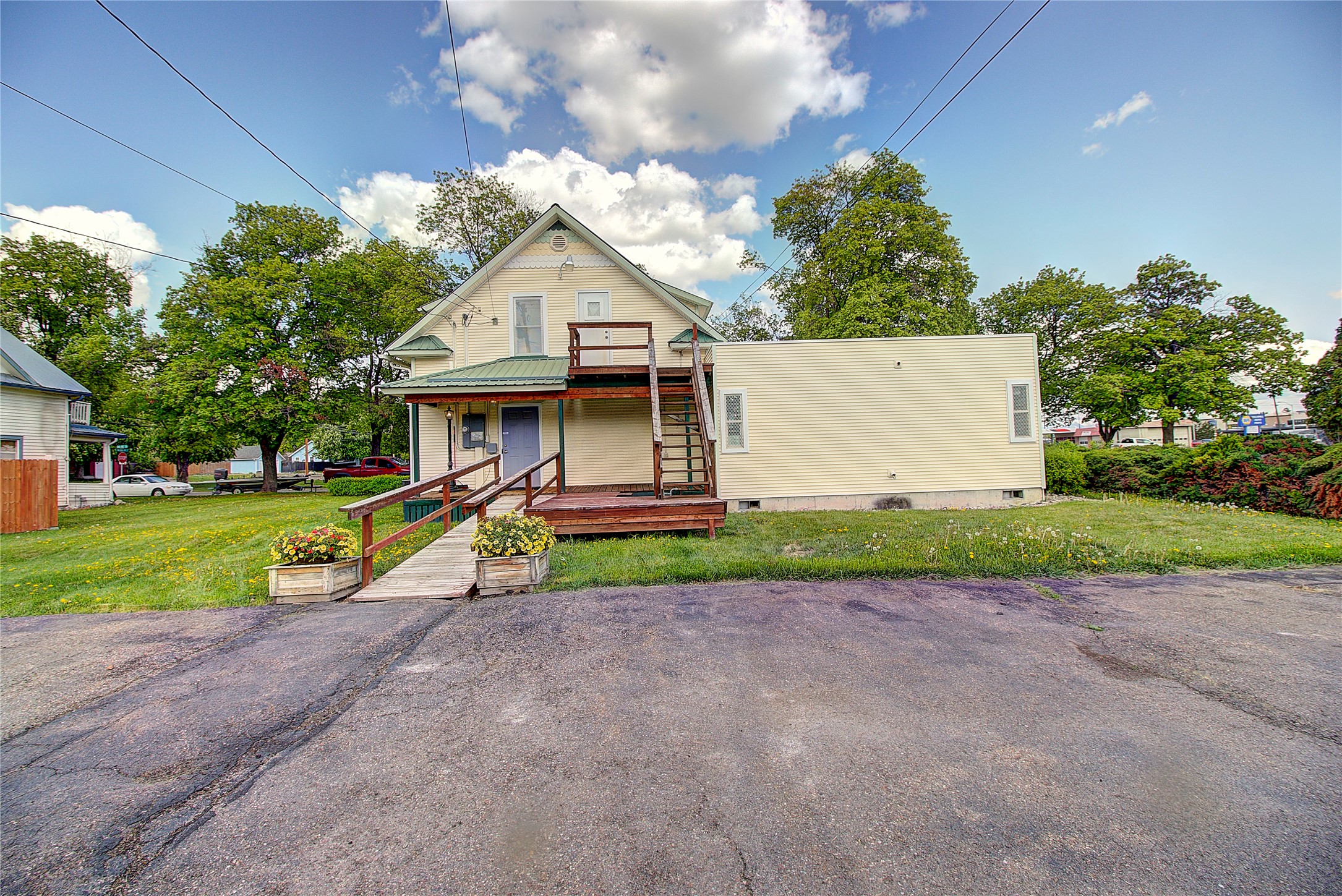 280 2nd Avenue East North Property Photo 13