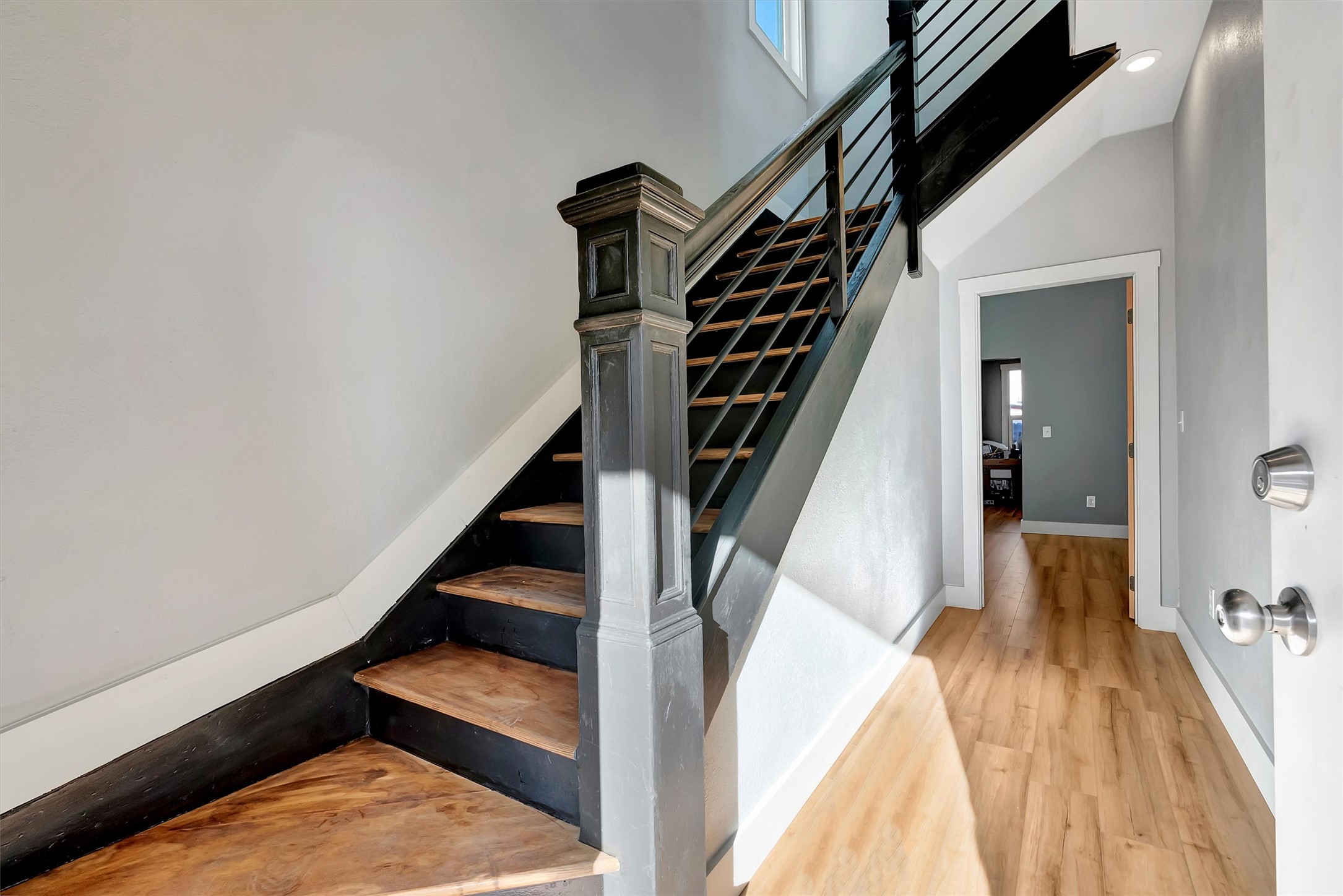 232 N 1st Street W Property Photo 14