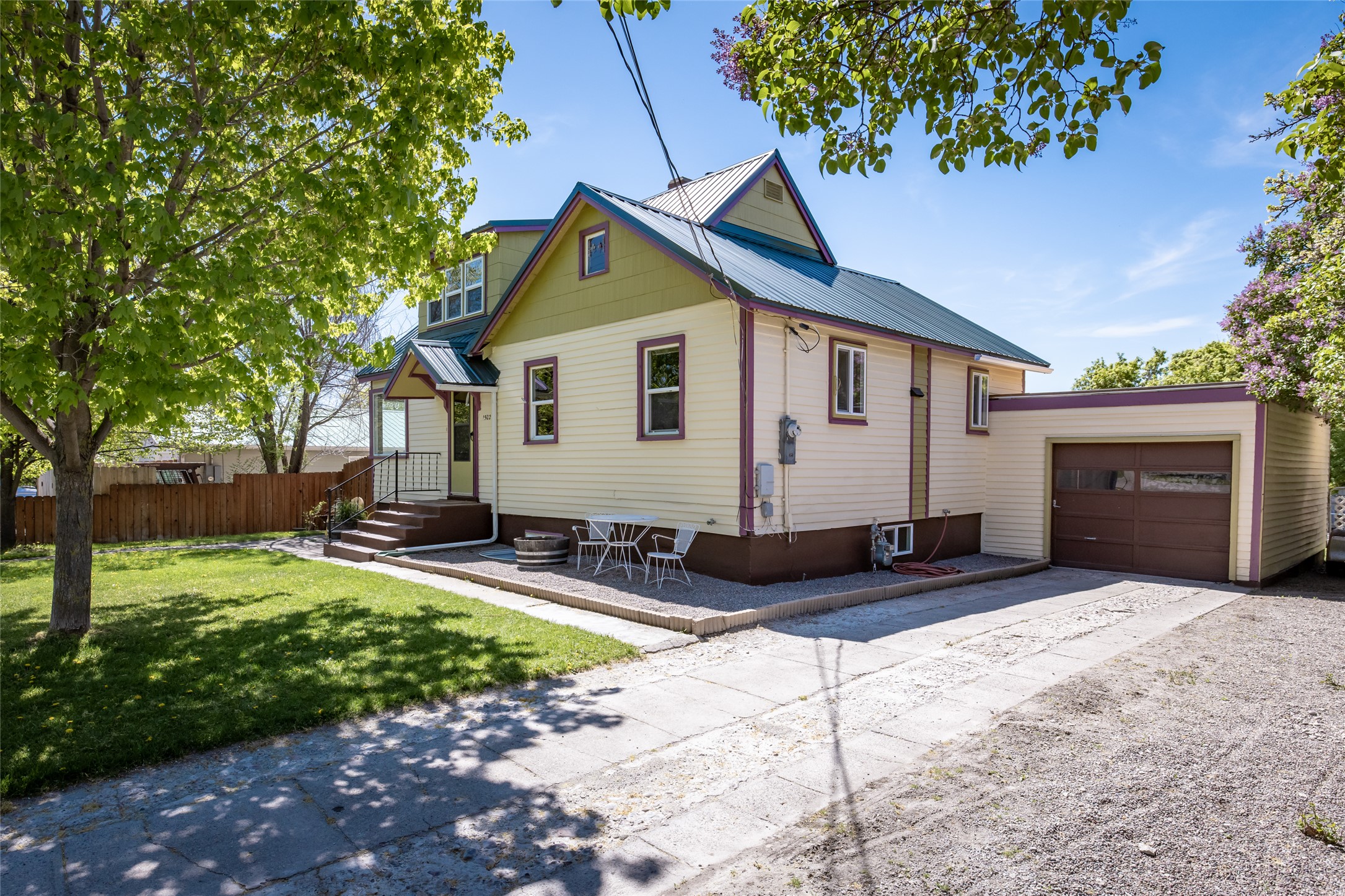 1502 5th Avenue E Property Photo 1
