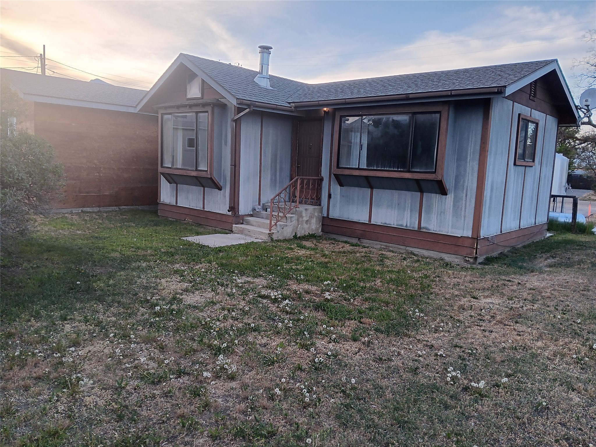 211, 122, 124, 126 Flower Street Property Photo 56