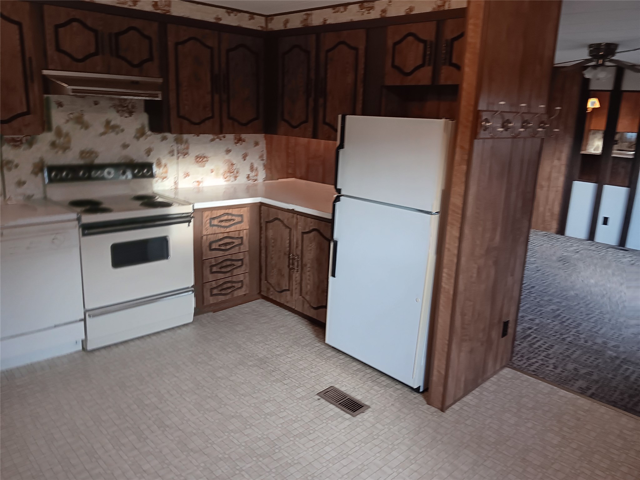 211, 122, 124, 126 Flower Street Property Photo 69