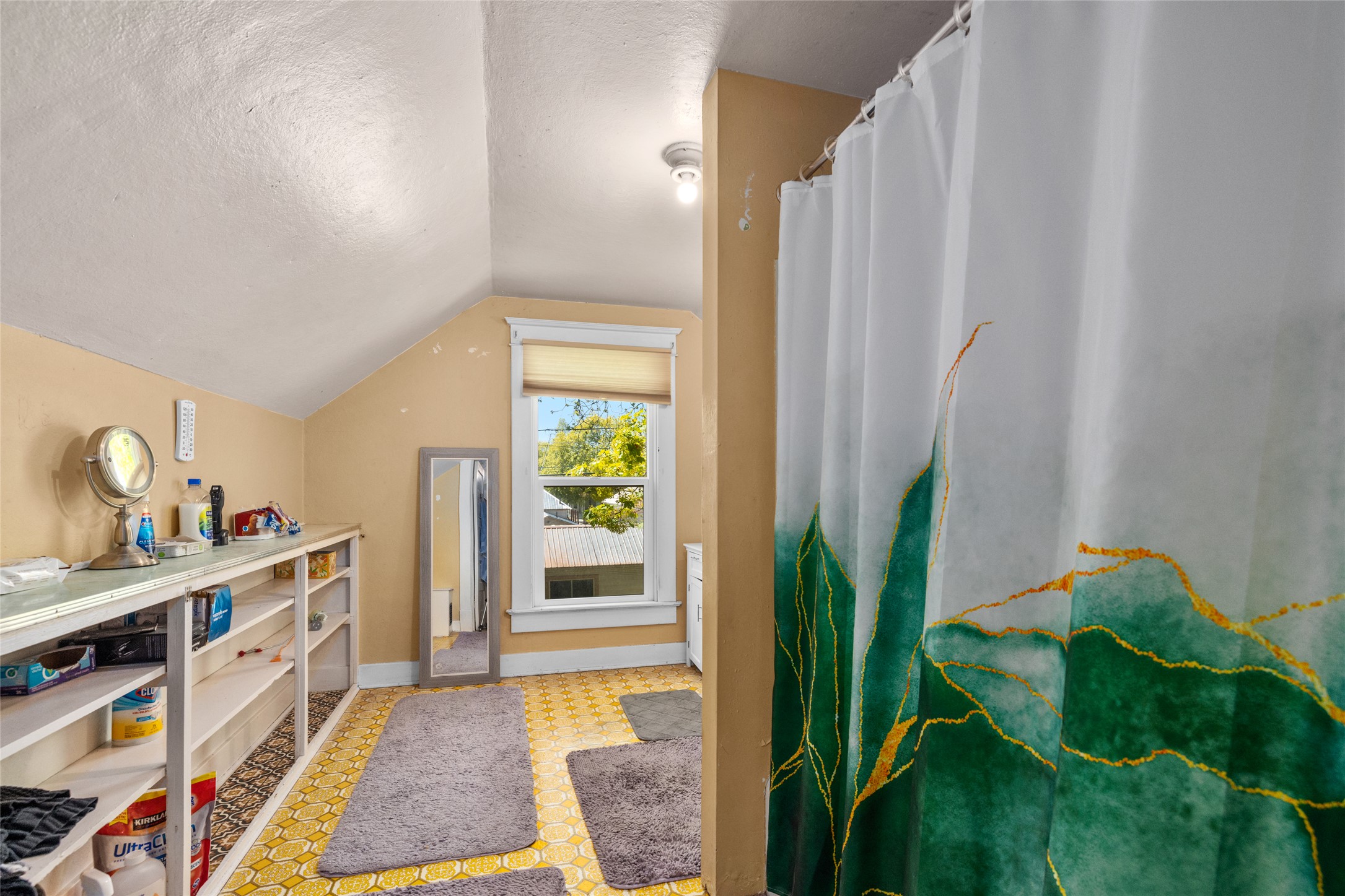 528 3rd Avenue E Property Photo 7