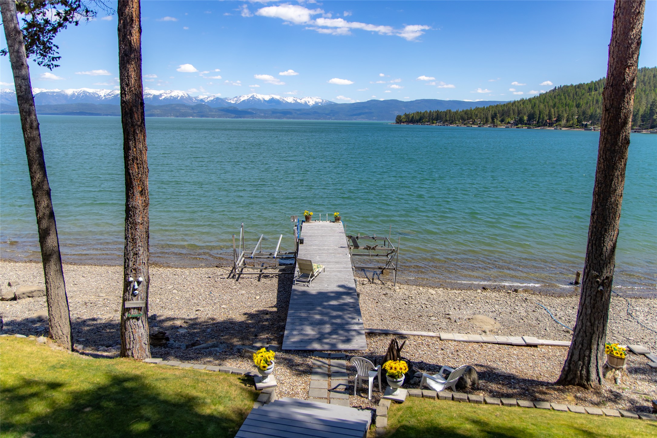 941 Lakeside Boulevard Property Photo 3