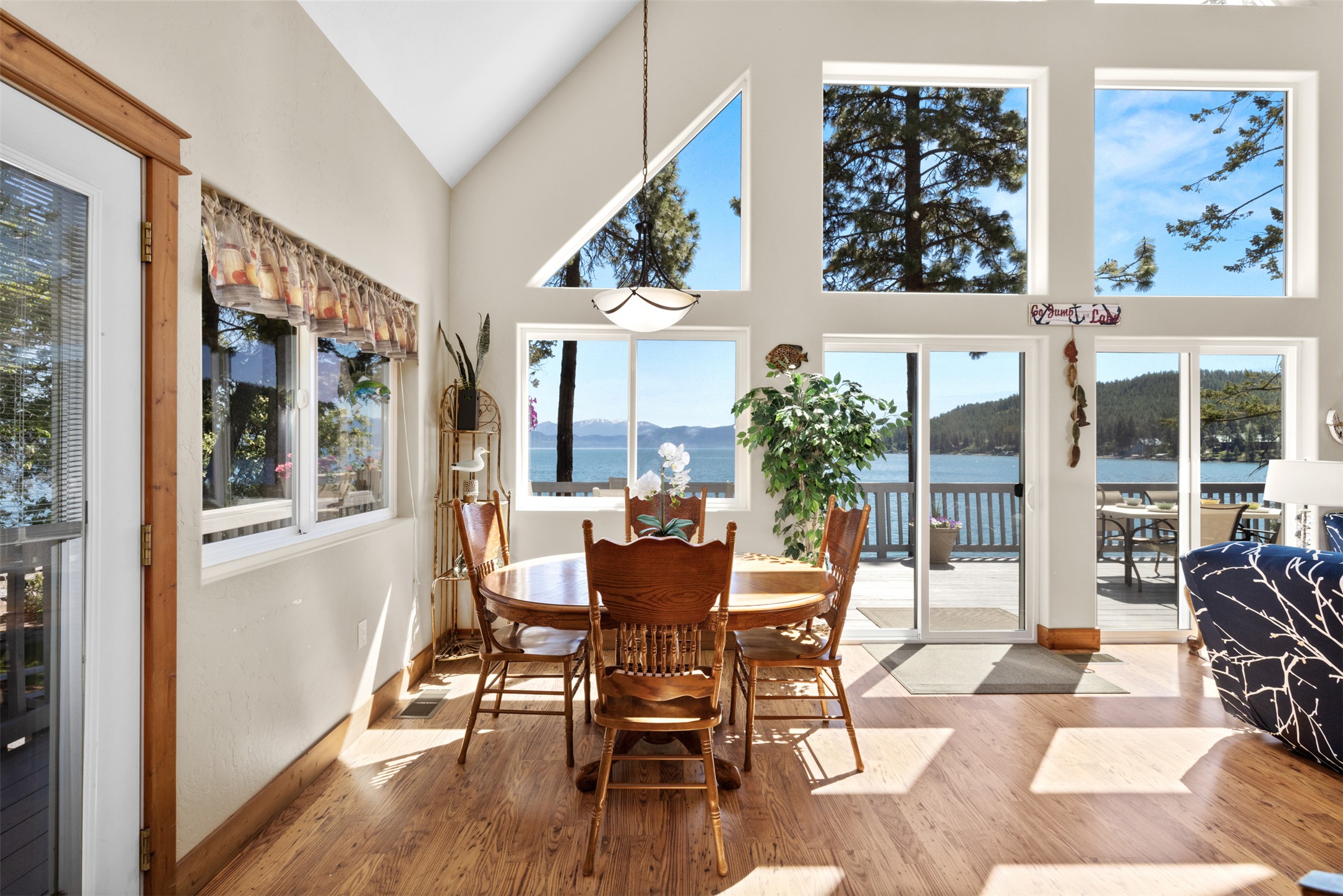 941 Lakeside Boulevard Property Photo 15