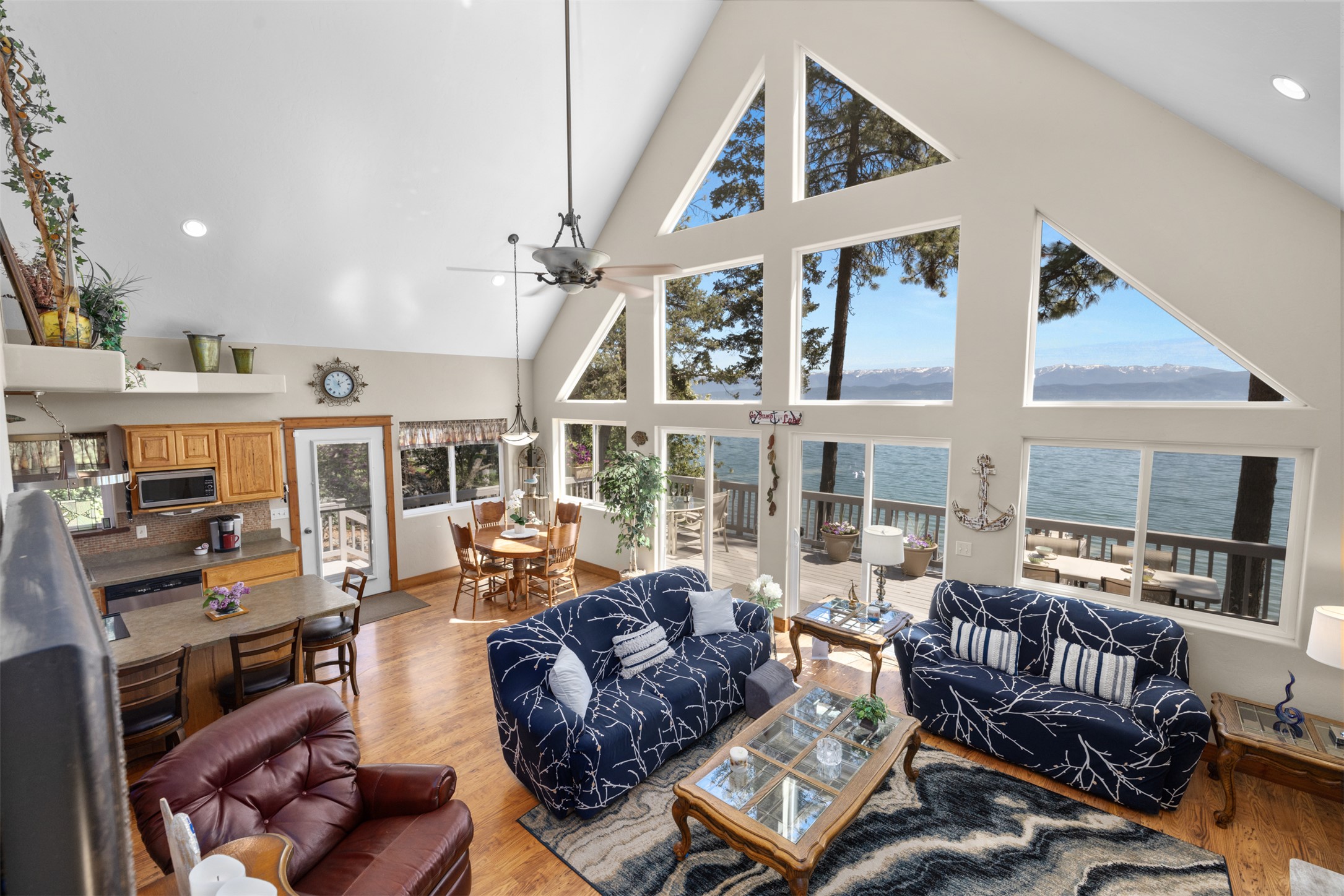 941 Lakeside Boulevard Property Photo 19