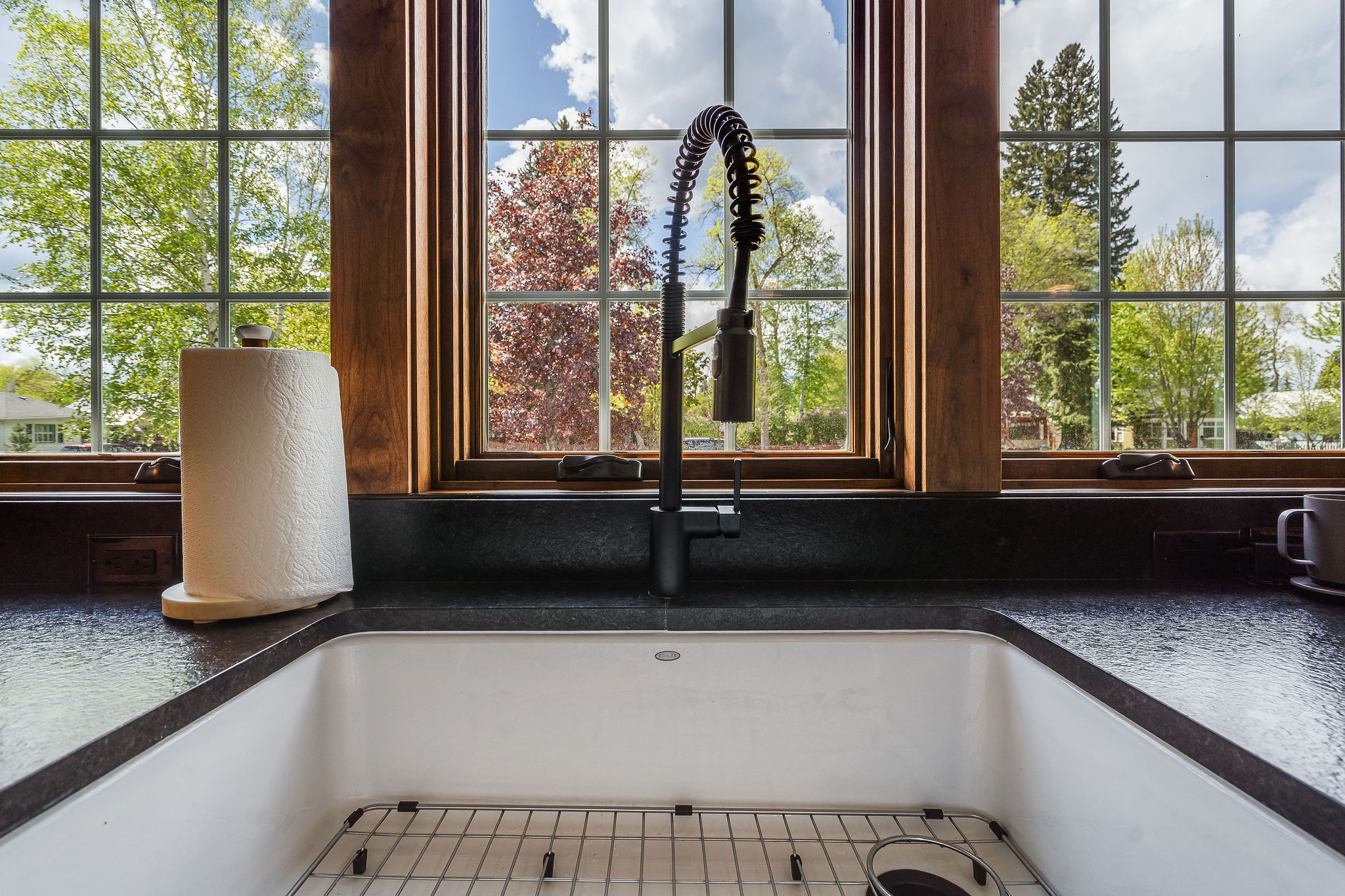 914 2nd Street E Property Photo 12