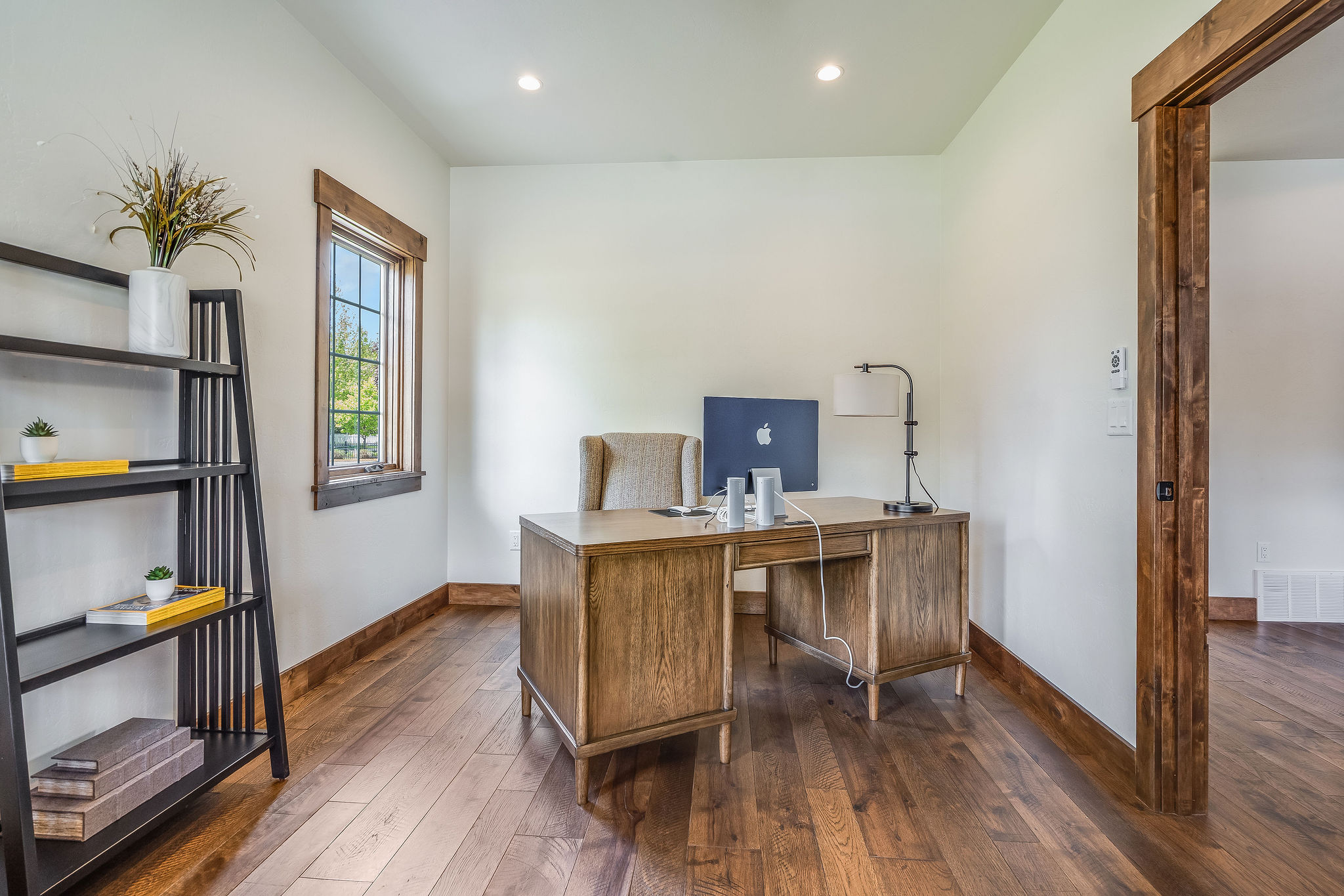 914 2nd Street E Property Photo 17