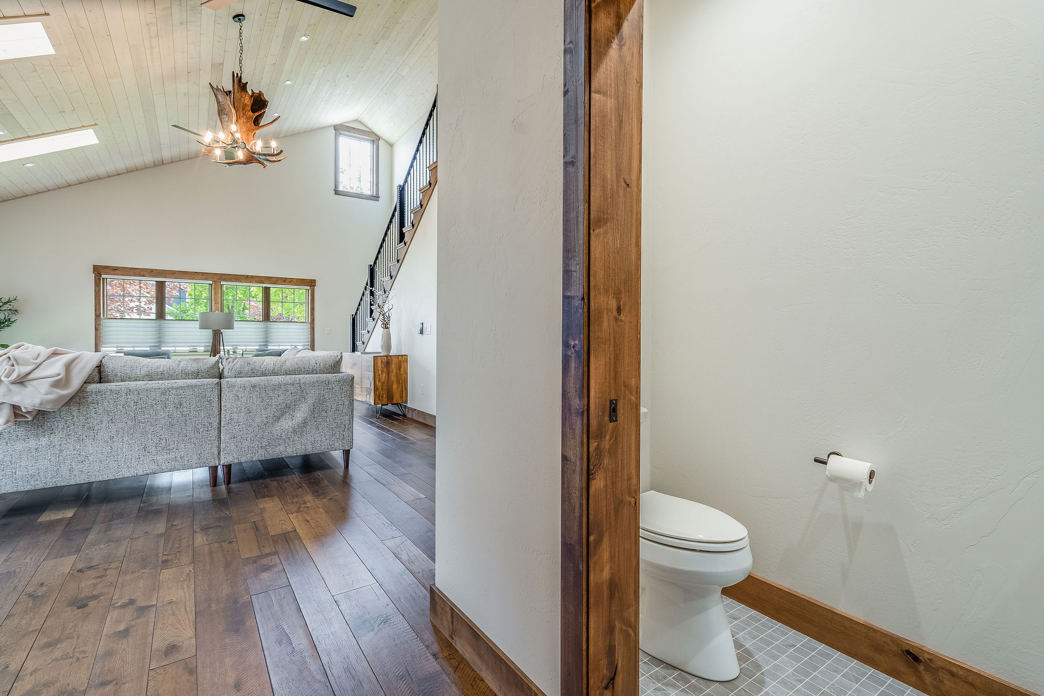 914 2nd Street E Property Photo 19