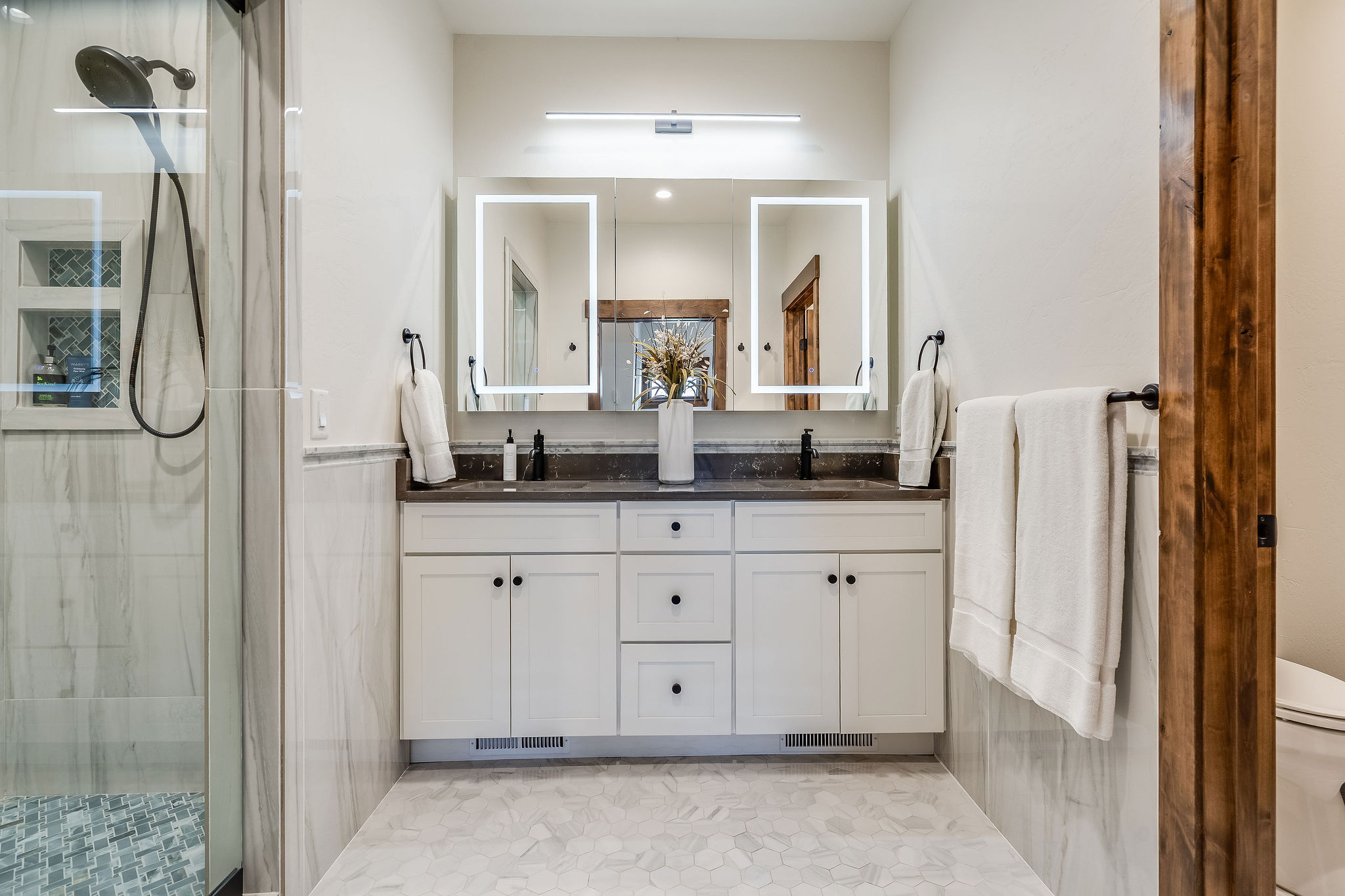 914 2nd Street E Property Photo 23