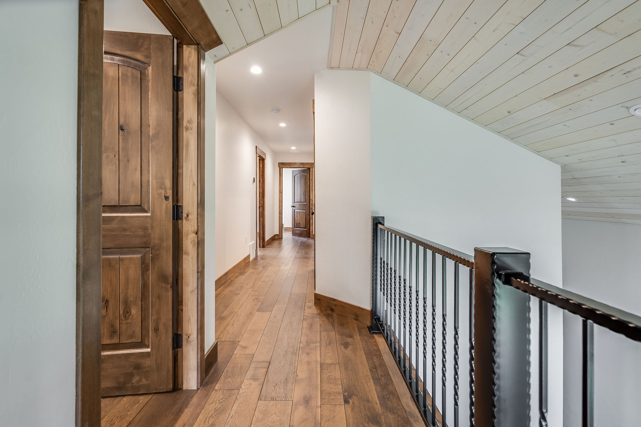 914 2nd Street E Property Photo 27