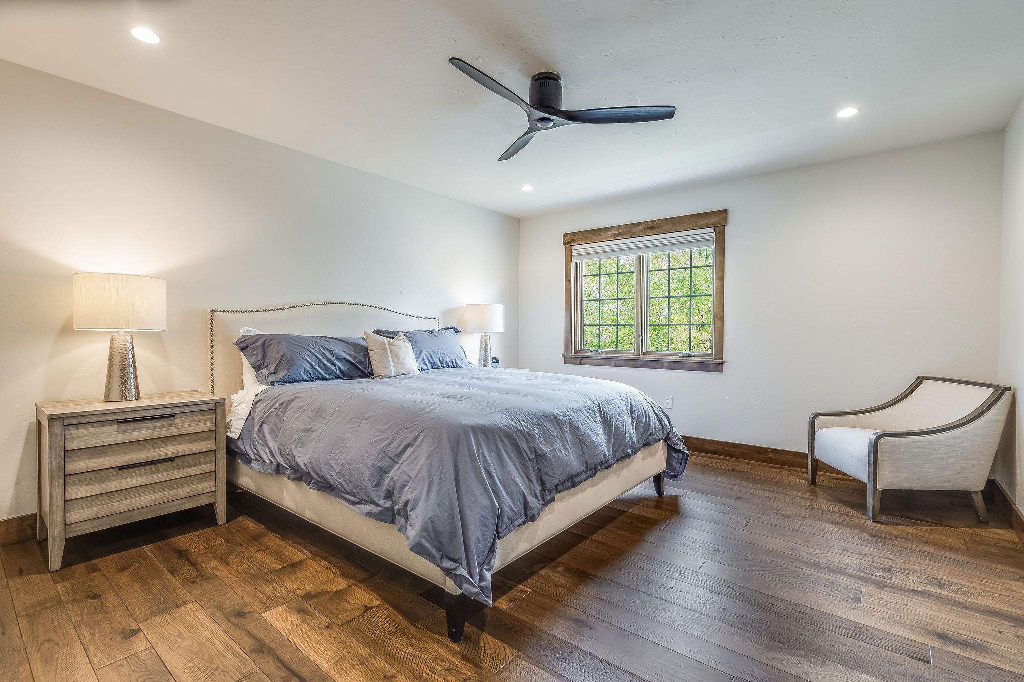 914 2nd Street E Property Photo 35