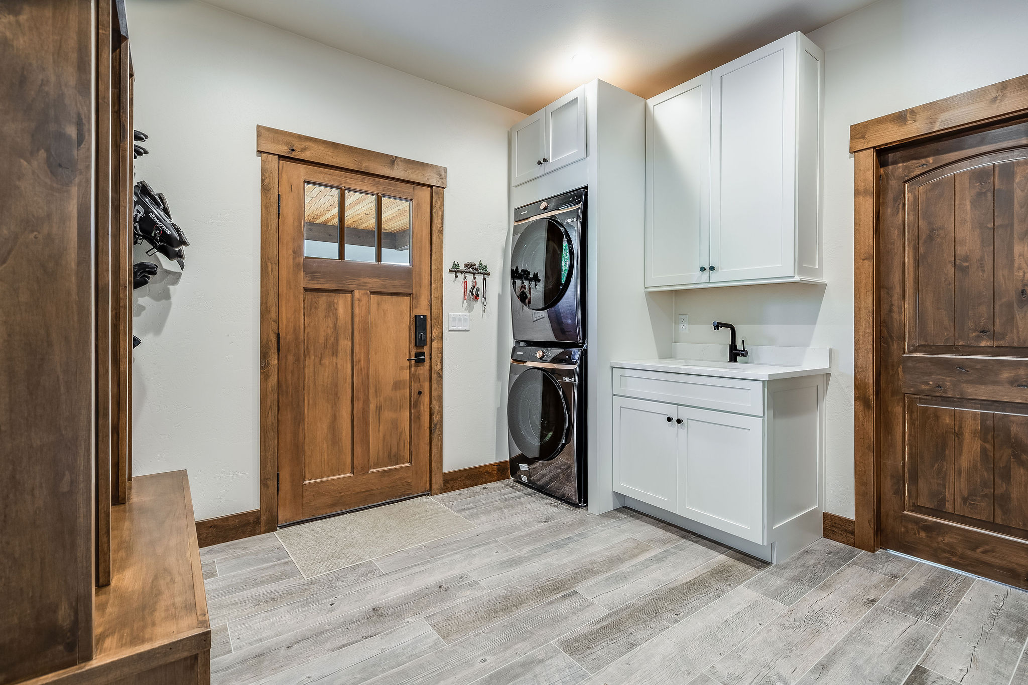 914 2nd Street E Property Photo 47