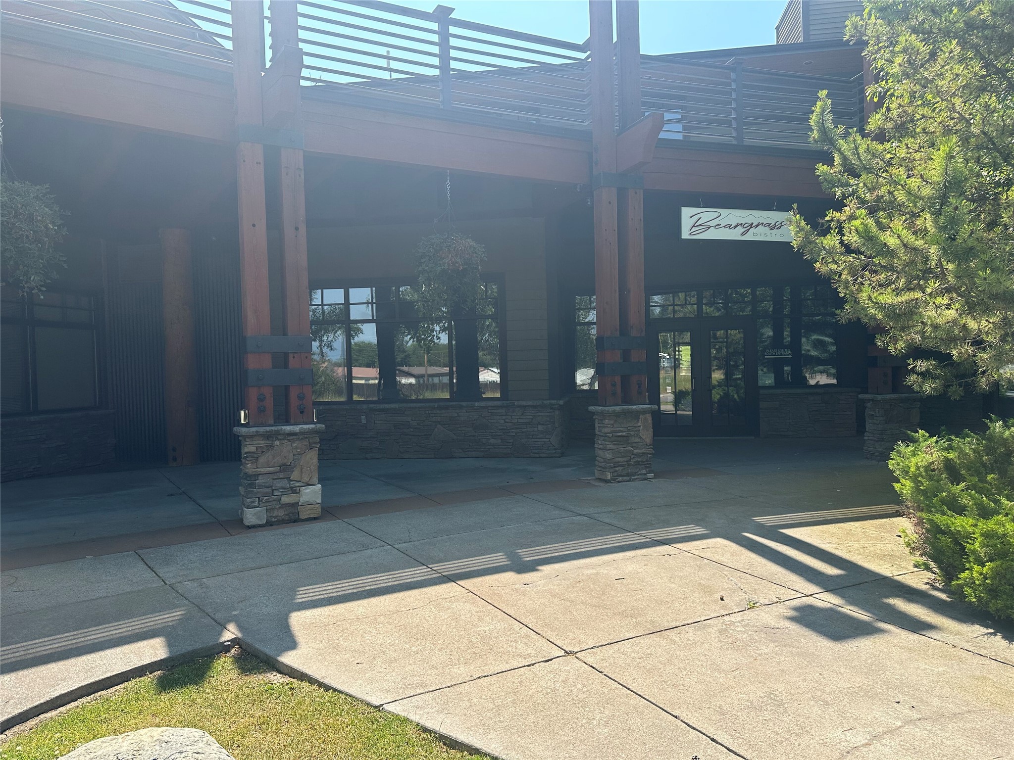 306 Stoner Loop Property Photo 2