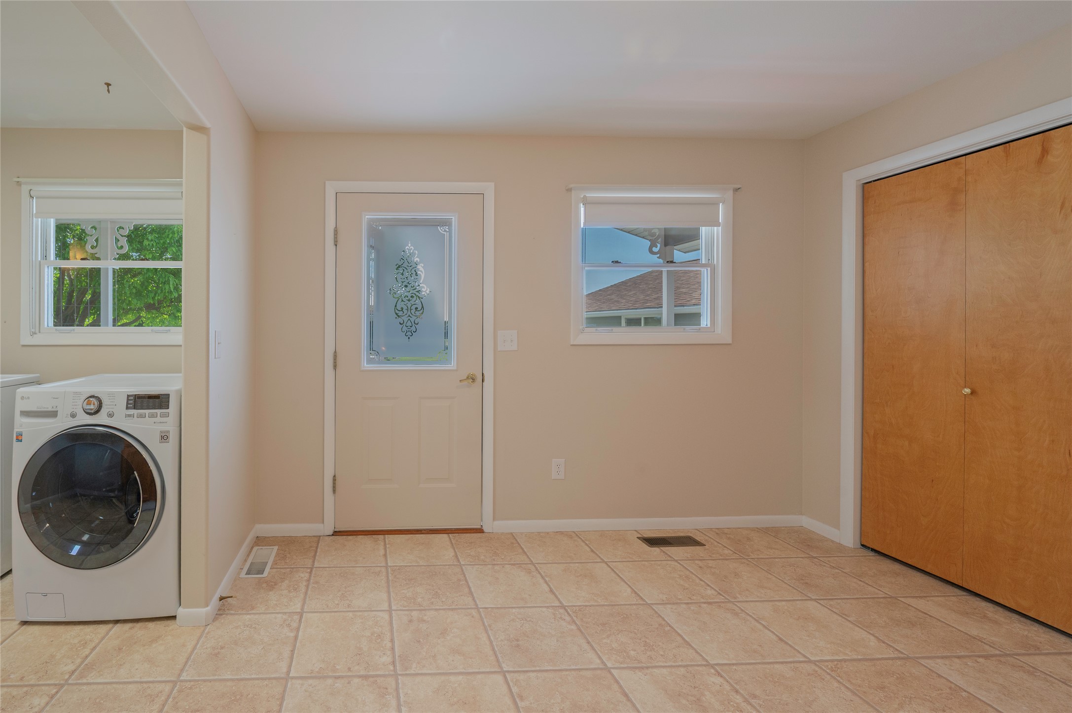 5706 Shannon Court Property Photo 13