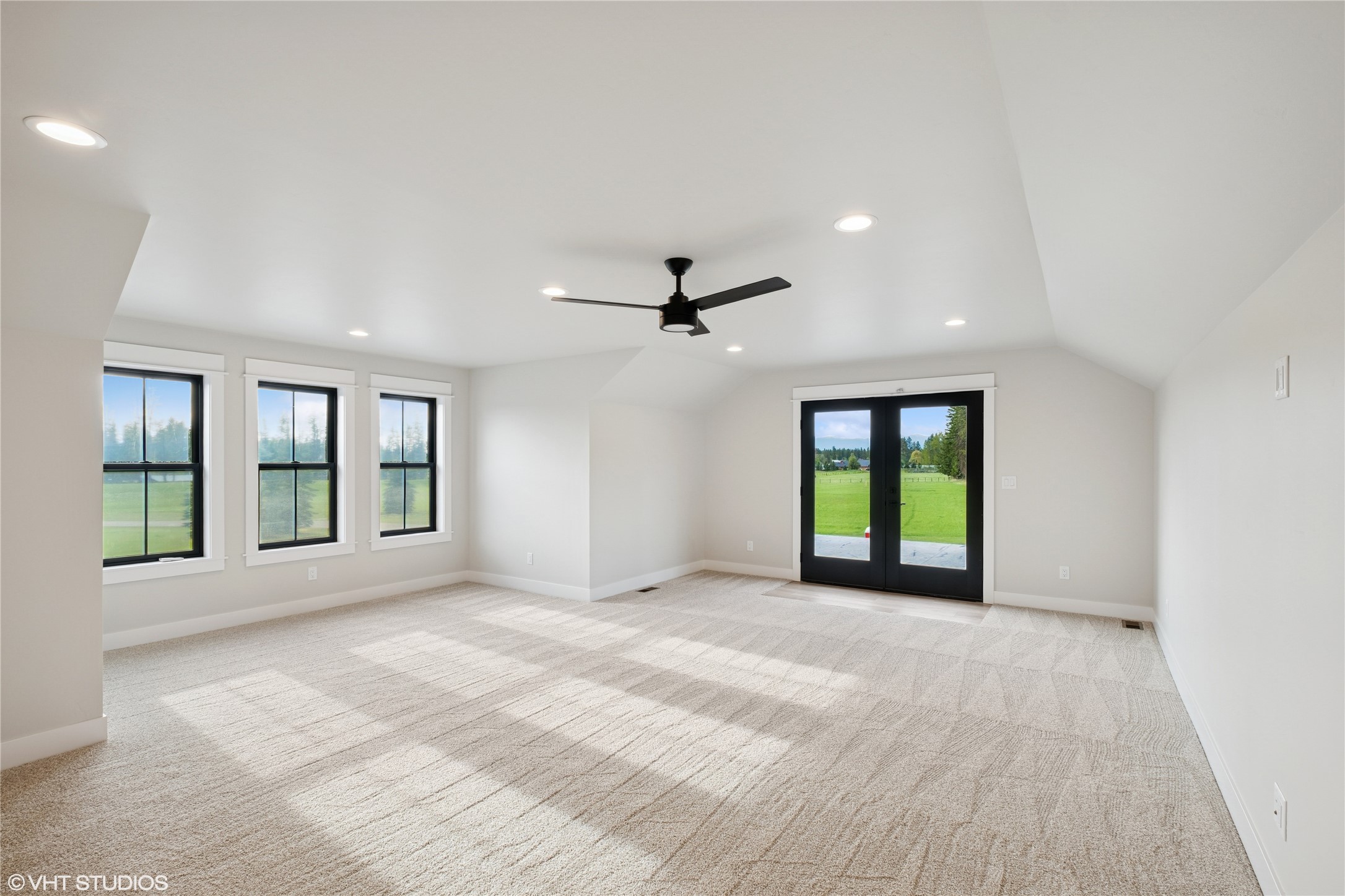 168 Wood Ridge Drive Property Photo 25