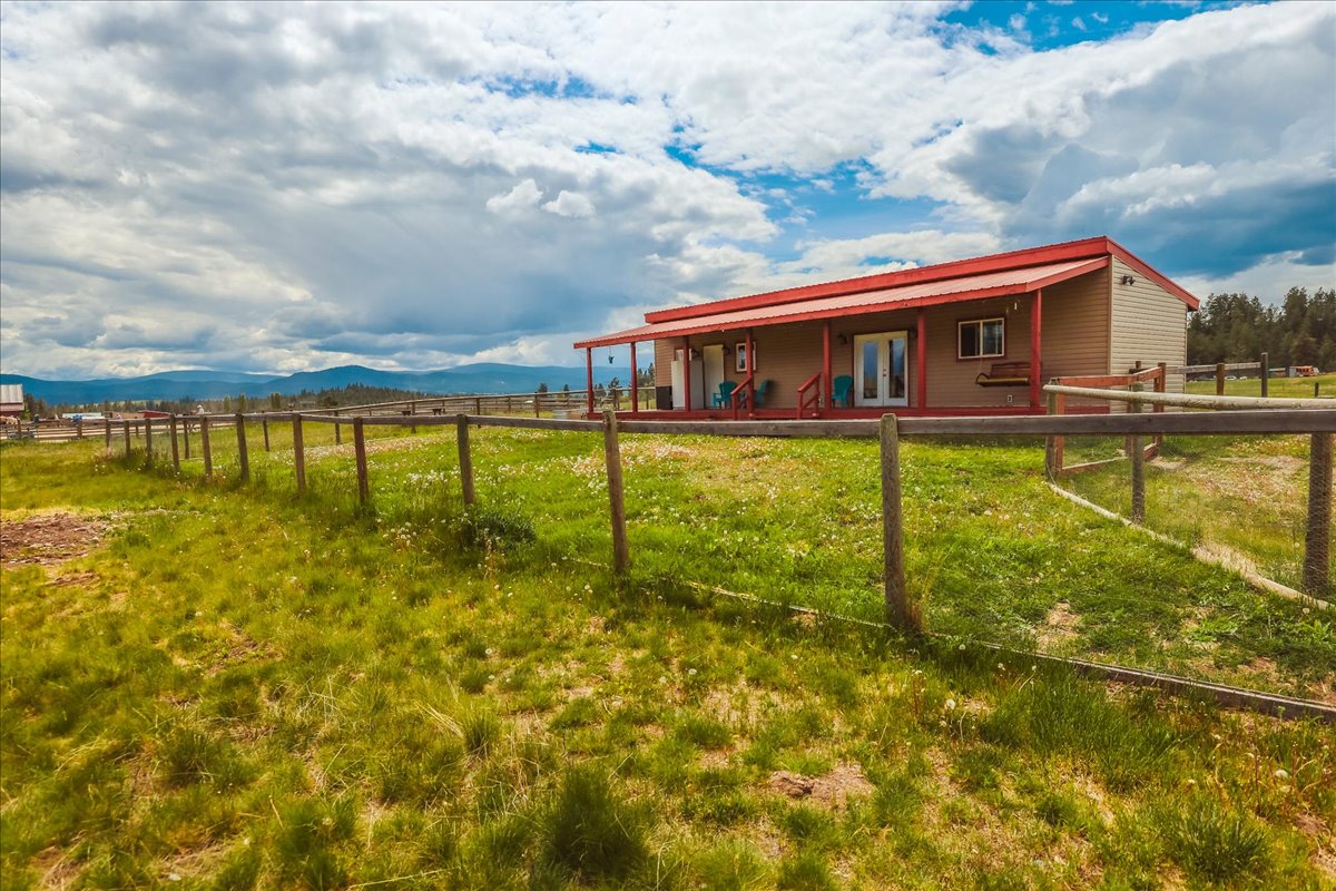 2571 Airport Road Property Photo 1