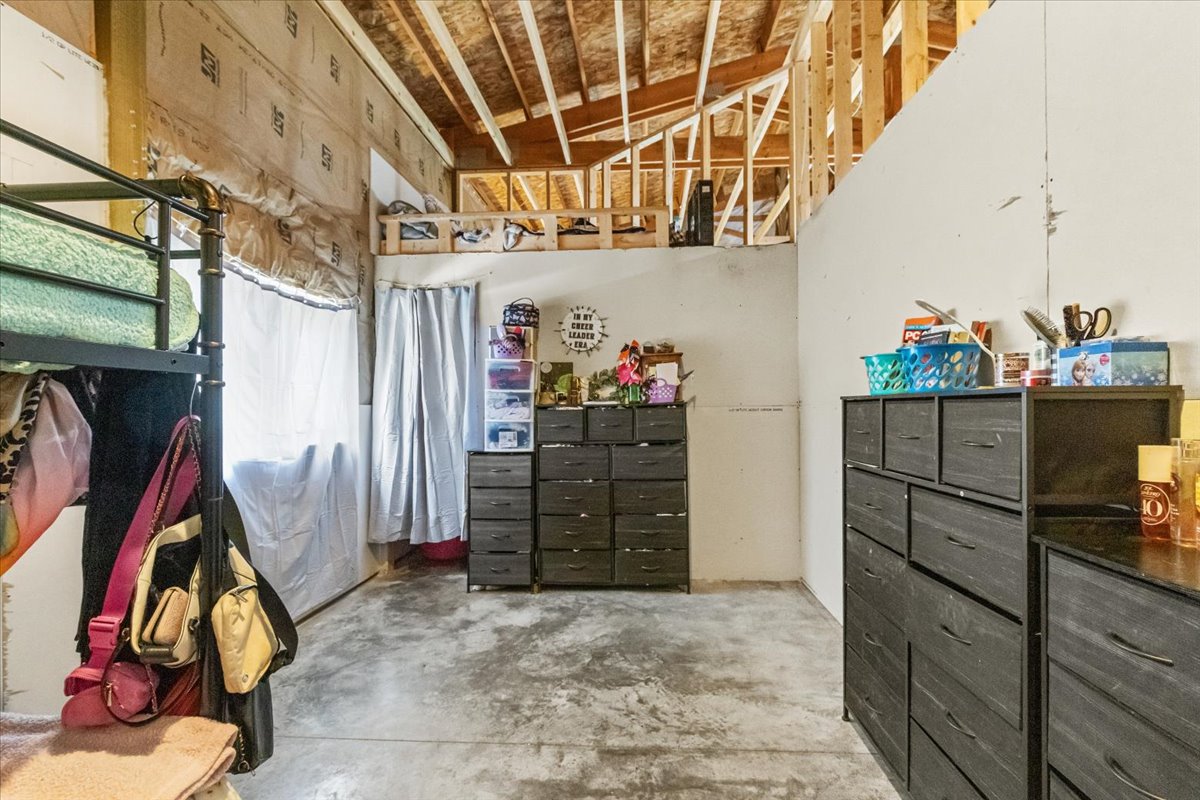 3056 Tobacco Road Property Photo 12